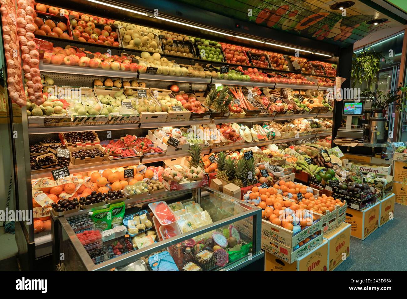 Obst und Gemüse, Marktstand, Martkhalle Mercat de Sant Antoni, Barcellona, Katalonien, spagnolo Foto Stock