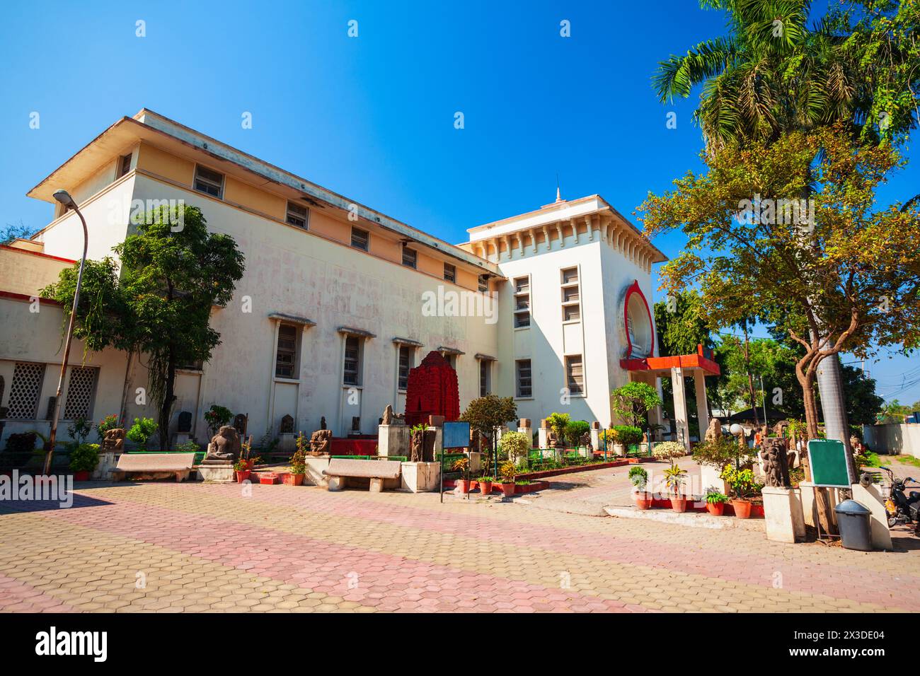 Indore Cenral Museum è un museo situato nel centro della città di Indore, nello stato indiano del Madhya Pradesh Foto Stock
