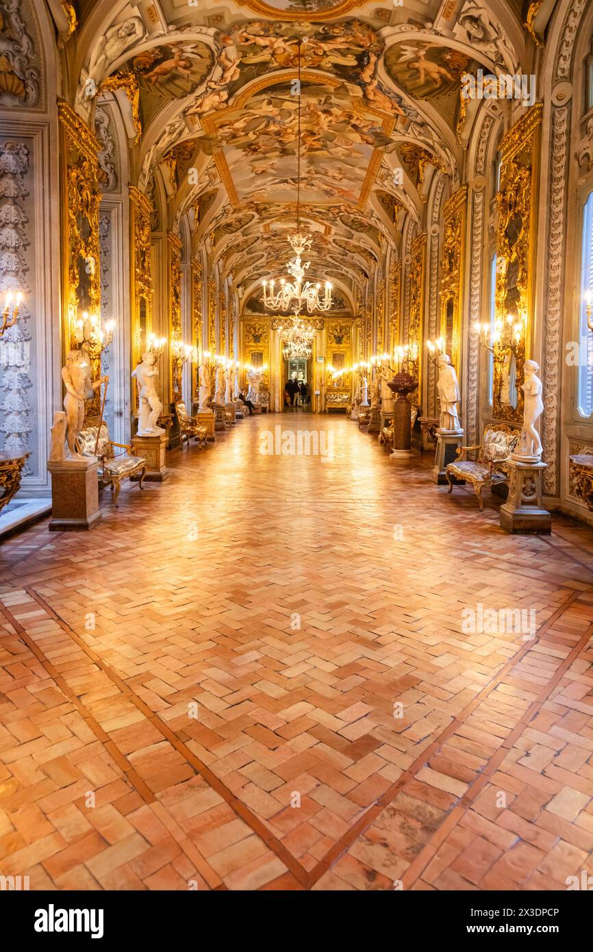 Roma, Italia - 28 dicembre 2023: Galleria Doria Pamphilj, palazzo di lusso del XVI secolo Foto Stock