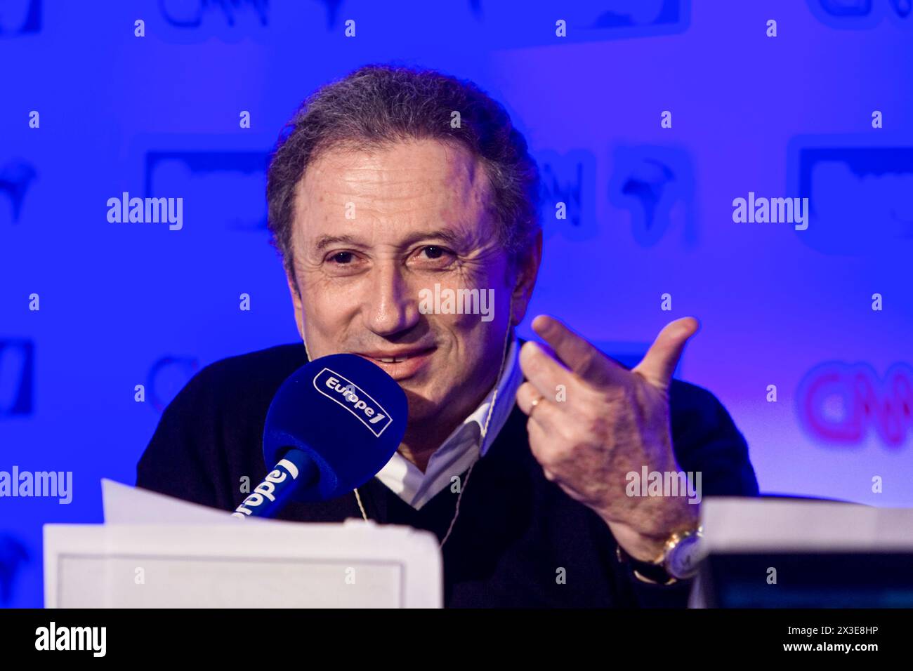 PROGRAMMA RADIOFONICO EUROPA 1 PIÙ OSPITI Foto Stock