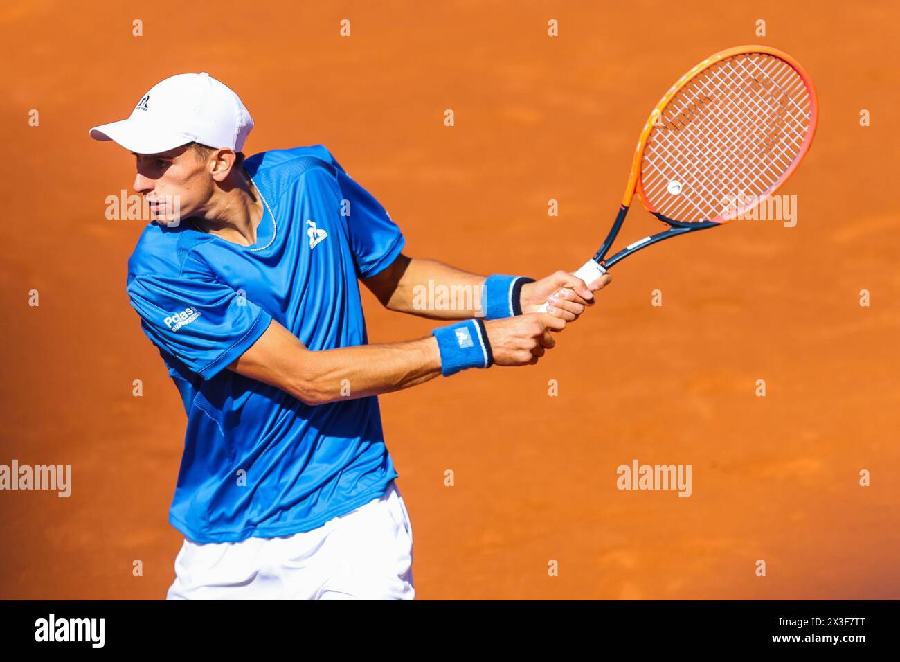 Barcellona, Spagna. 19 aprile 2024. Il tennista Matteo Arnaldi ha visto durante i quarti di finale tra Matteo Arnaldi e Casper Ruud durante il torneo Barcelona Open Banc Sabadell a Barcellona. (Credito fotografico: Gonzales Photo - Ainhoa Rodriguez Jara). Foto Stock