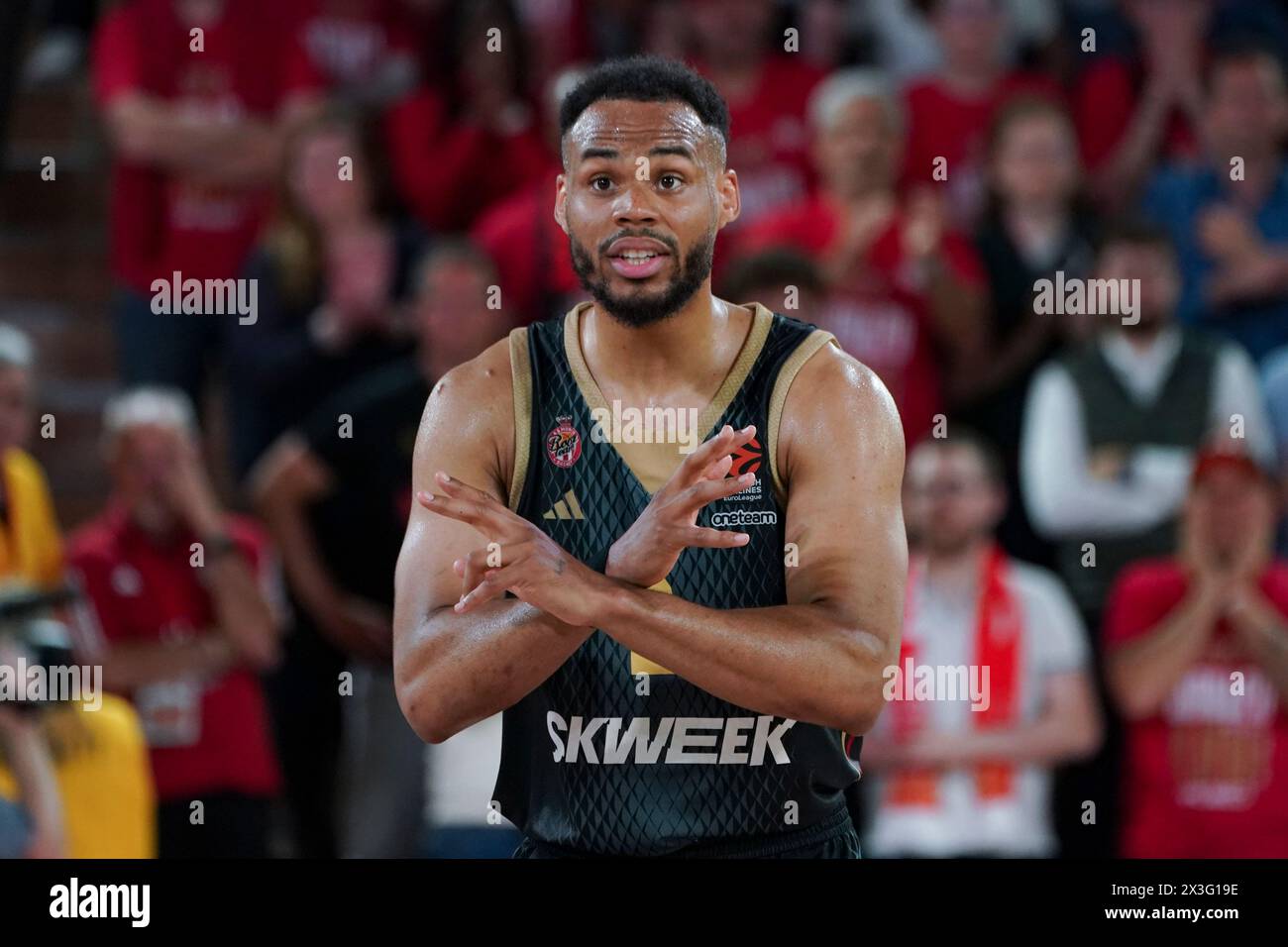 Monaco. 26 aprile 2024. Il giocatore di Monaco Elie Okobo in azione durante l'Euroleague Playoff COME Monaco e Fenerbahce Beko Istanbul alla Salle Gaston Medecin di Monaco il 26 aprile 2024 Foto Stock