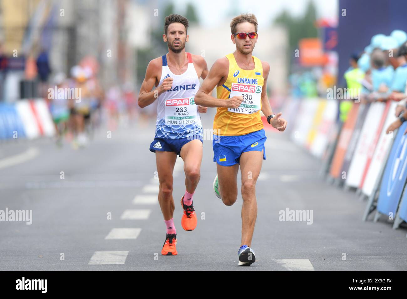 Vitaliy Shafar (Ucraina), Yohan Durand (Francia). Maratona maschile. Campionati europei di Monaco 2022. Foto Stock