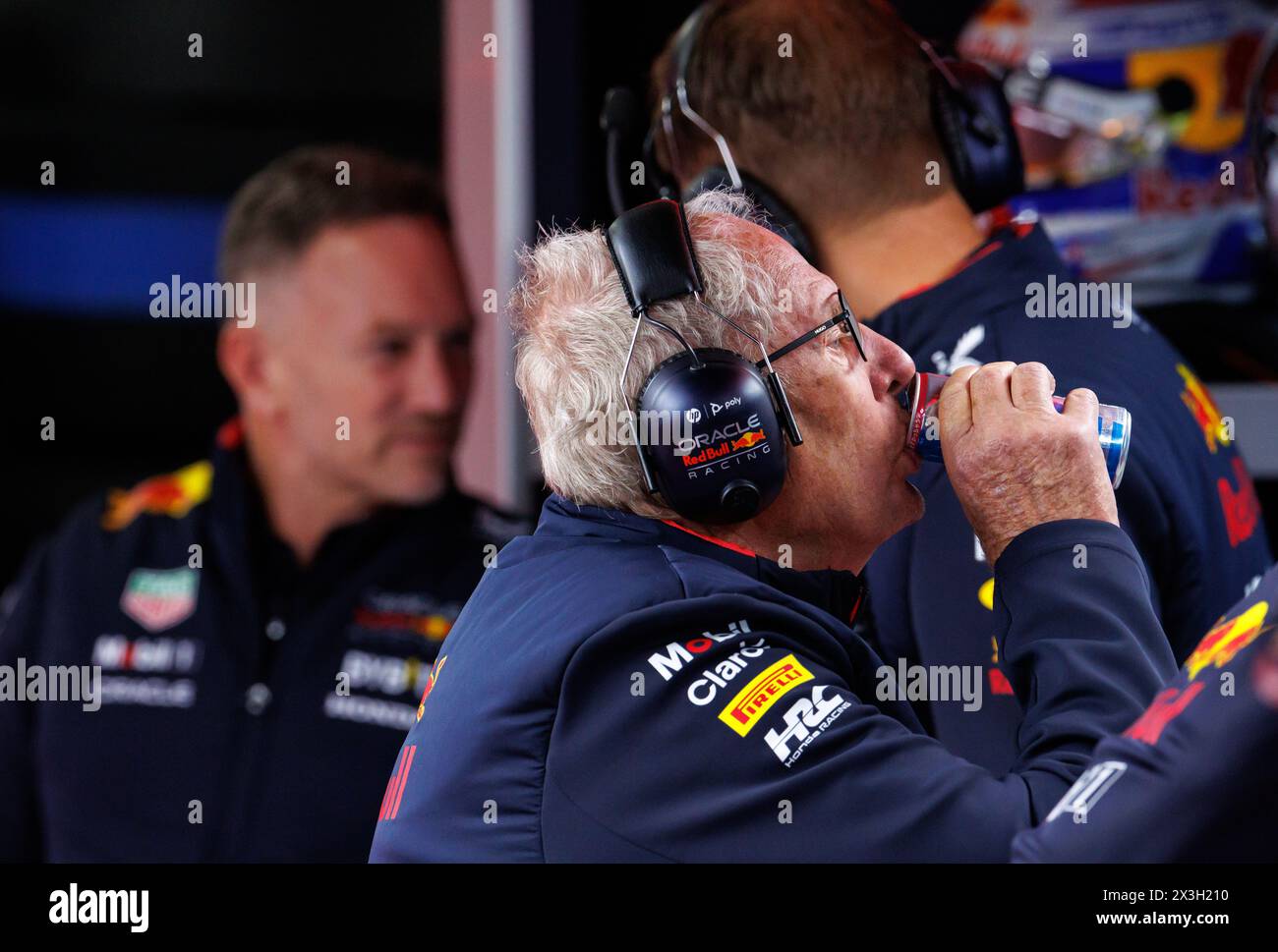 Circuito di Suzuka, 5 aprile 2024: Dr. Helmut Marko, direttore della Red Bull F1 e capo del programma di sviluppo piloti della Red Bull durante la forma giapponese del 2024 Foto Stock