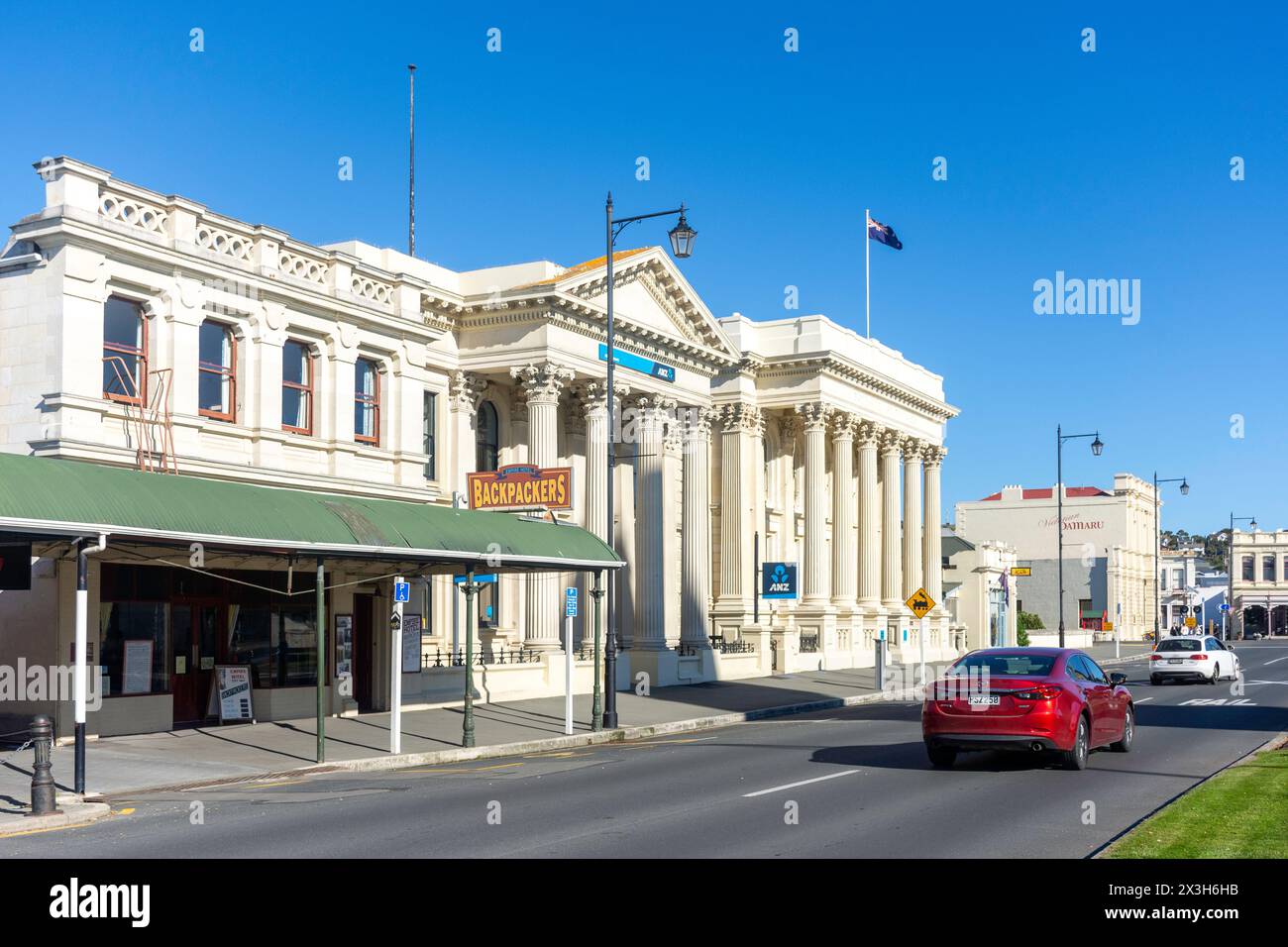 Edifici storici neoclassici, Thames Street, Oamaru, Otago, South Island, nuova Zelanda Foto Stock