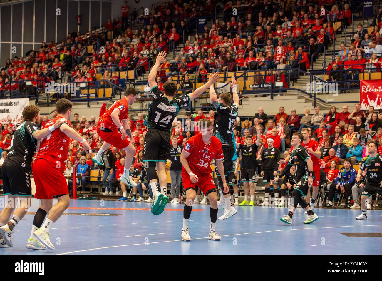 26.04.2024, 2. HBL (pallamano-Bundesliga), 30. Spieltag: Eulen Ludwigshafen gegen TuSEM Essen (Endstand 32:37) Foto Stock
