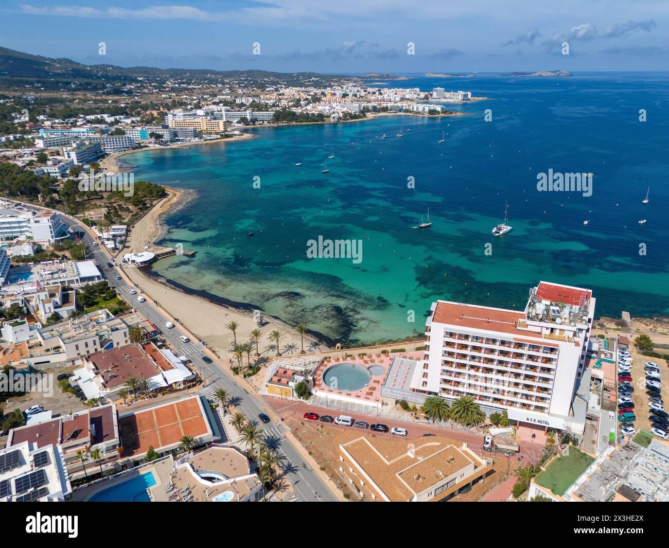 San Antonio, Ibiza, Spagna. 04.26.2024 immagine aerea della baia di San Antonio sull'isola di Ibiza. 26 aprile 2024. Foto Stock