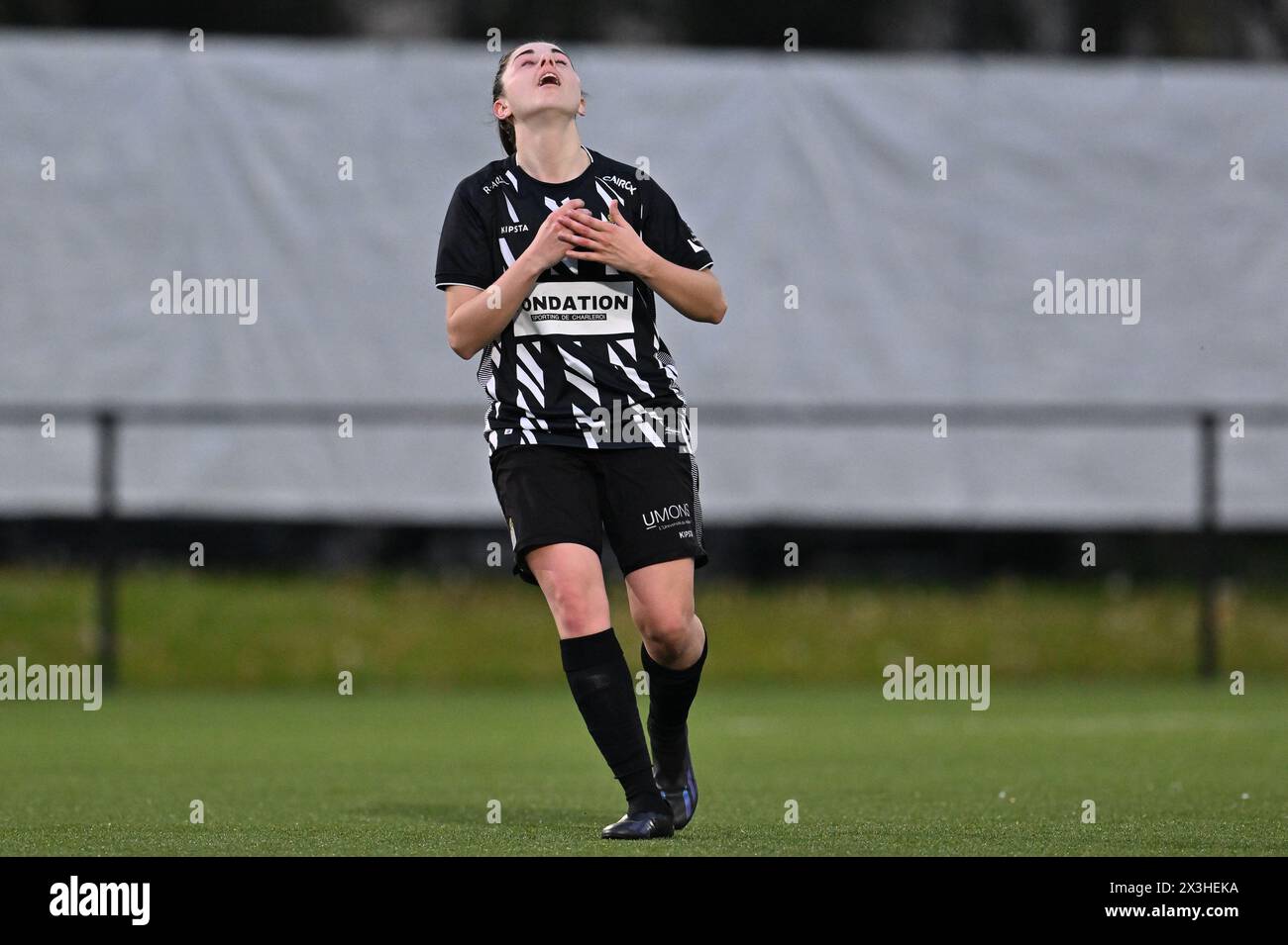 Marcinelle, Belgio. 26 aprile 2024. Lise Michalak (10) di Charleroi nella foto durante una partita di calcio femminile tra lo Sporting du Pays de Charleroi e il KV Mechelen nella quinta partita dei play-off nella stagione 2023 - 2024 del belga lotto Womens Super League, sabato 26 aprile 2024 a Marcinelle, BELGIO. Crediti: Sportpix/Alamy Live News Foto Stock