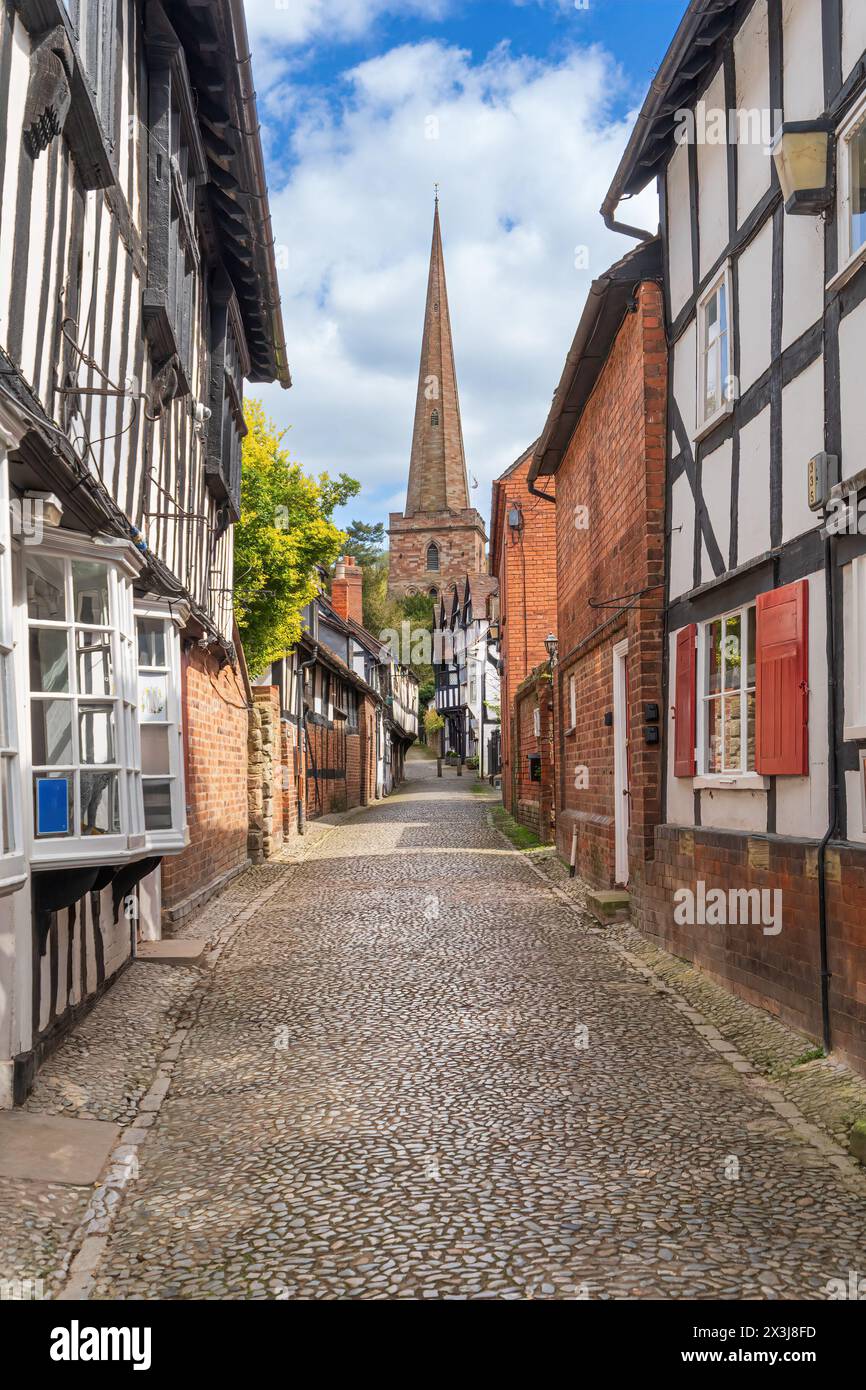 Guardando su Church Lane a Ledbury, nell'Herefordshire Foto Stock