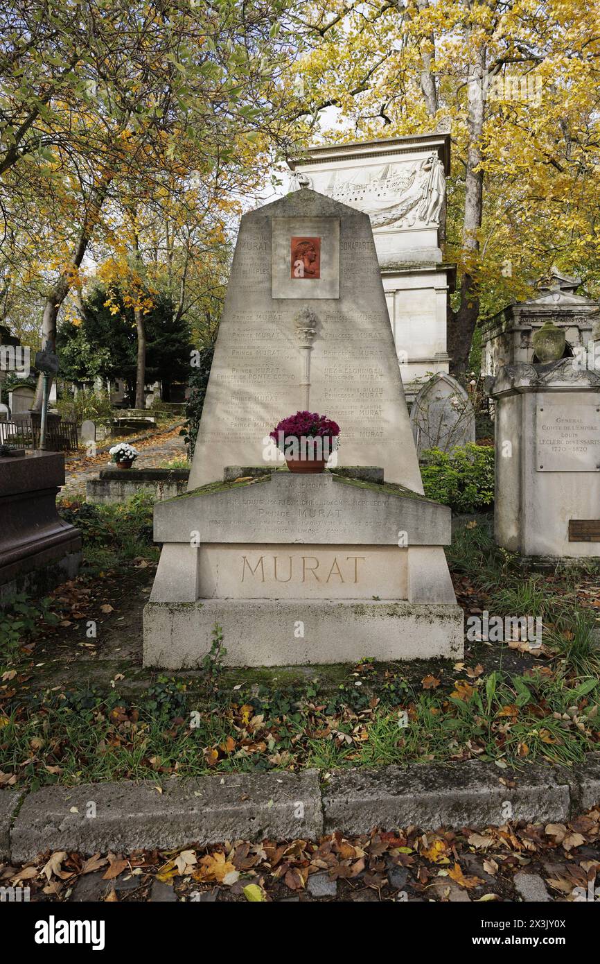 Parigi, Francia, 11 novembre 2023. La tomba del generale francese Gioacchino Murat (1767-1815), nella 39a divisione del cimitero Pere-Lachaise. Murat fu re di Napoli (con il nome di Gioacchino Napoleone) e maresciallo dell'Impero con Napoleone Bonaparte. ©Isabella De Maddalena/opale.Photo Foto Stock