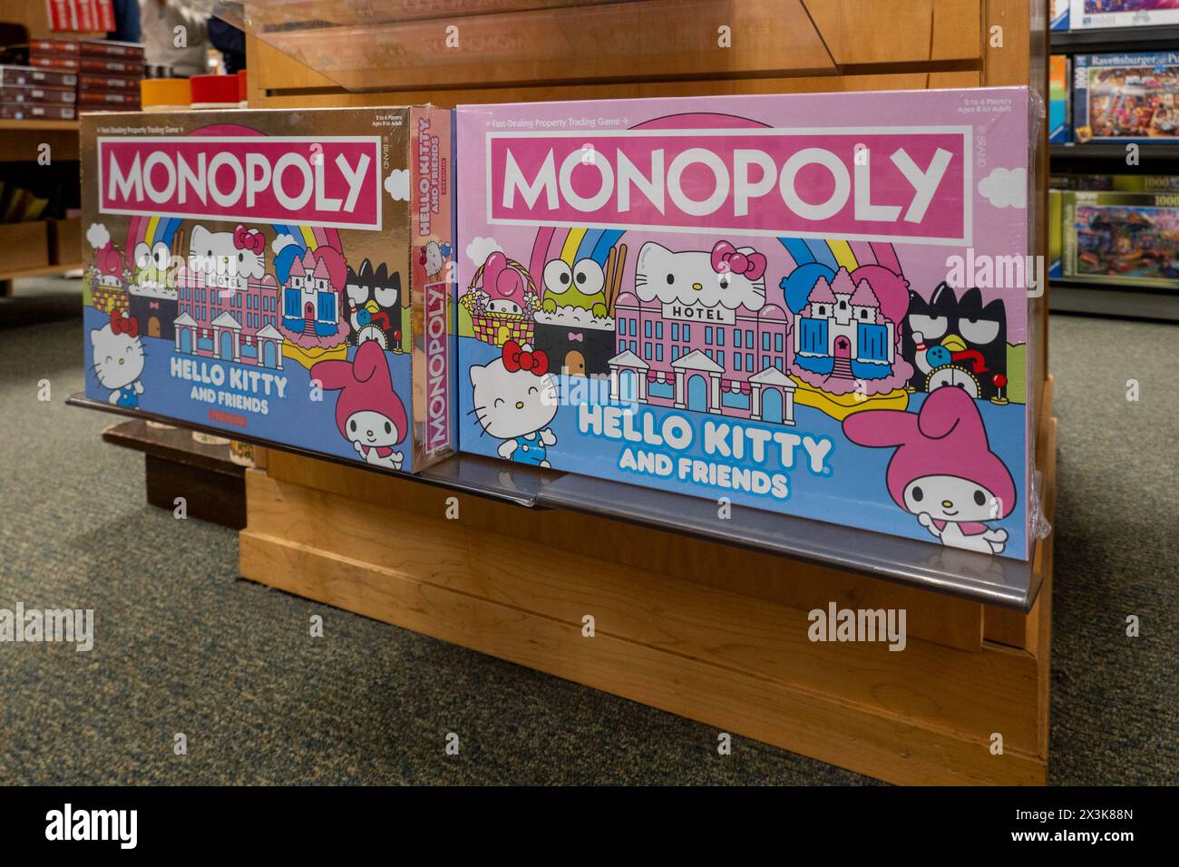 Barnes & Noble Booksellers sulla Fifth Avenue a New York City ha una vasta selezione di libri, riviste, musica e giochi. STATI UNITI 2024 Foto Stock