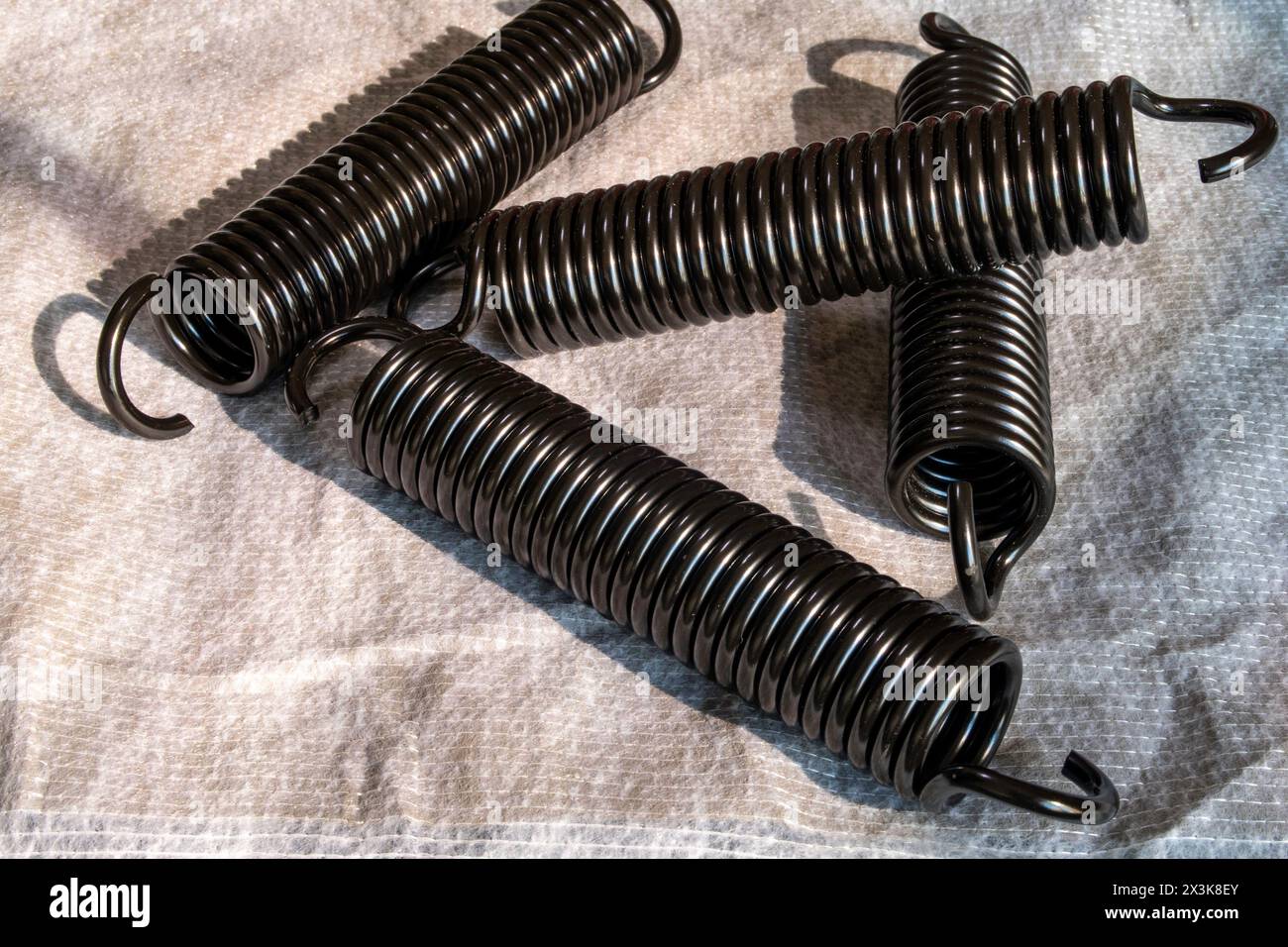 Primo piano delle molle elicoidali preesistenti per i telai del letto Murphy originali, 2024, Stati Uniti Foto Stock