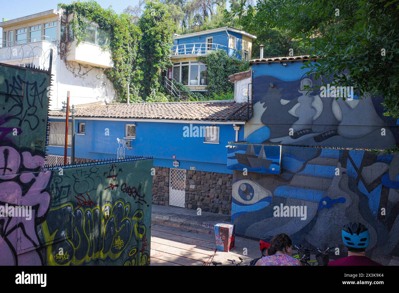 Santiago, Cile - 26 novembre 2023: La Chascona, la casa del poeta cileno Pablo Neruda Foto Stock