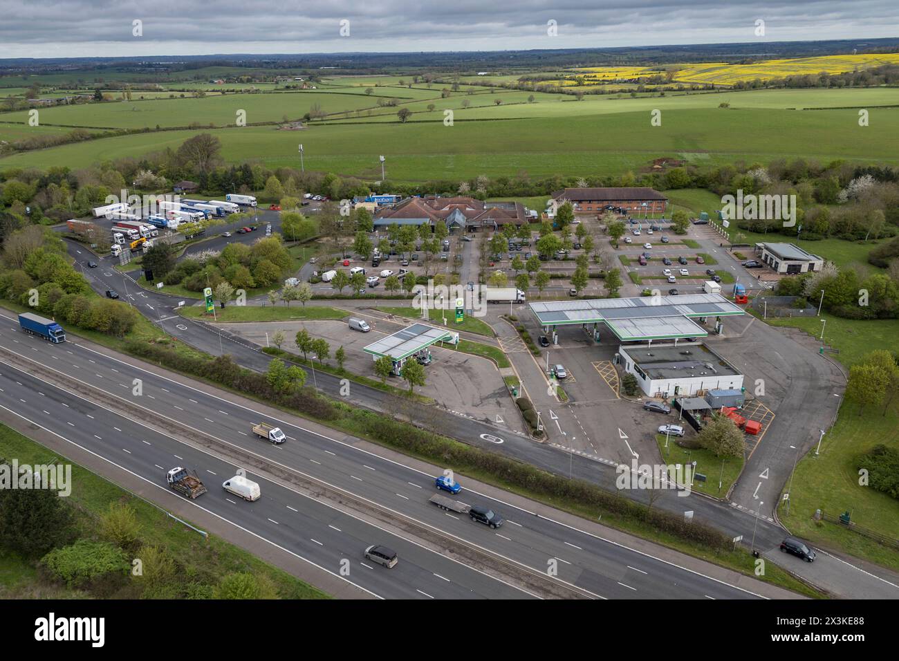 Vista aerea di Welcome Break Warwick Southbound Services M40, Regno Unito. Foto Stock