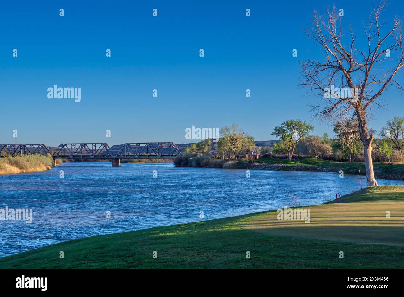 Ponte ferroviario sul fiume, Green River, Utah. Foto Stock