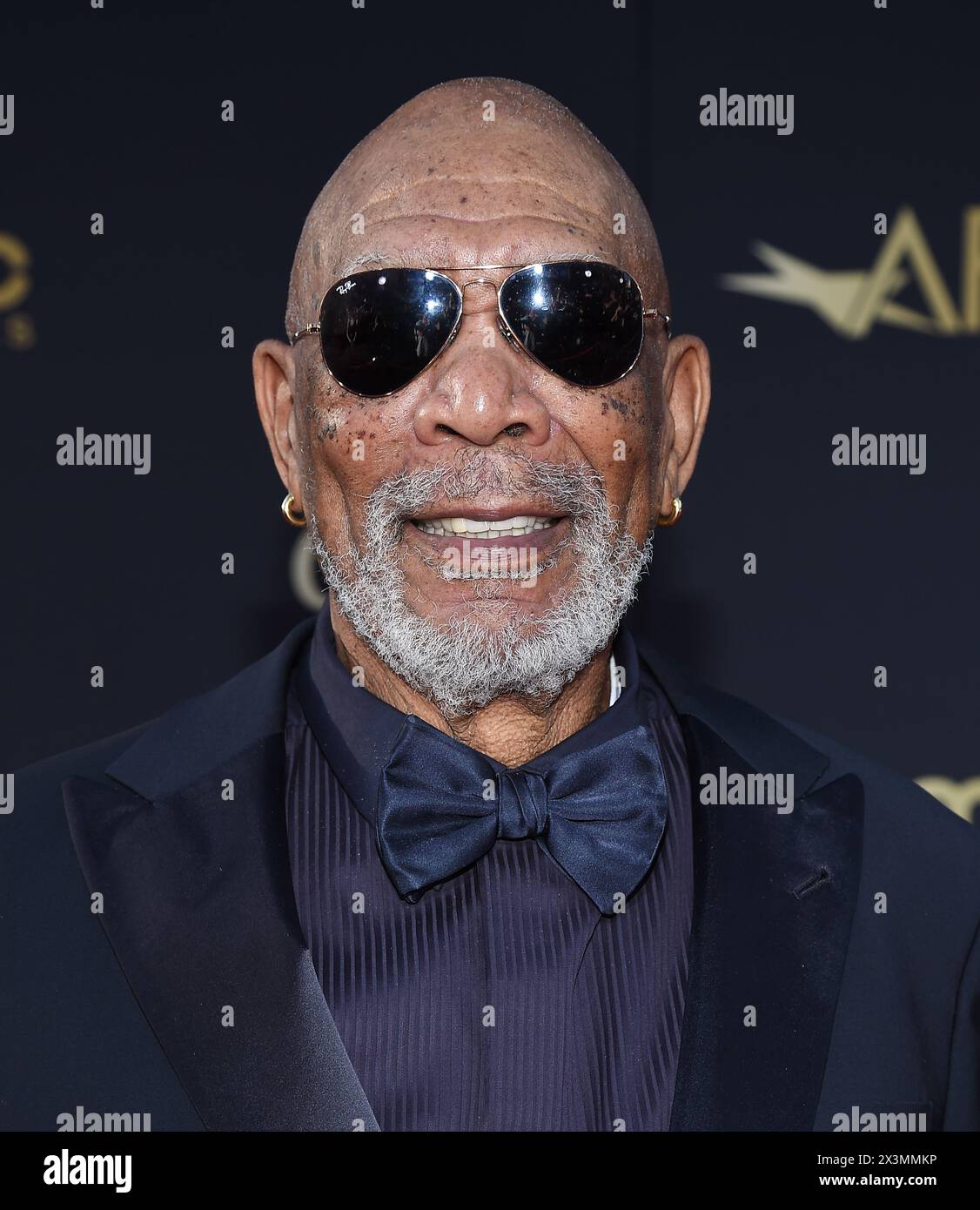 Hollywood, Stati Uniti. 27 aprile 2024. Morgan Freeman arriva all'AFI Life Achievement Award Gala Tribute a Nicole Kidman al Dolby Theatre il 27 aprile 2024 a Hollywood, CALIFORNIA. © Lisa OConnor/AFF-USA.com credito: AFF/Alamy Live News Foto Stock