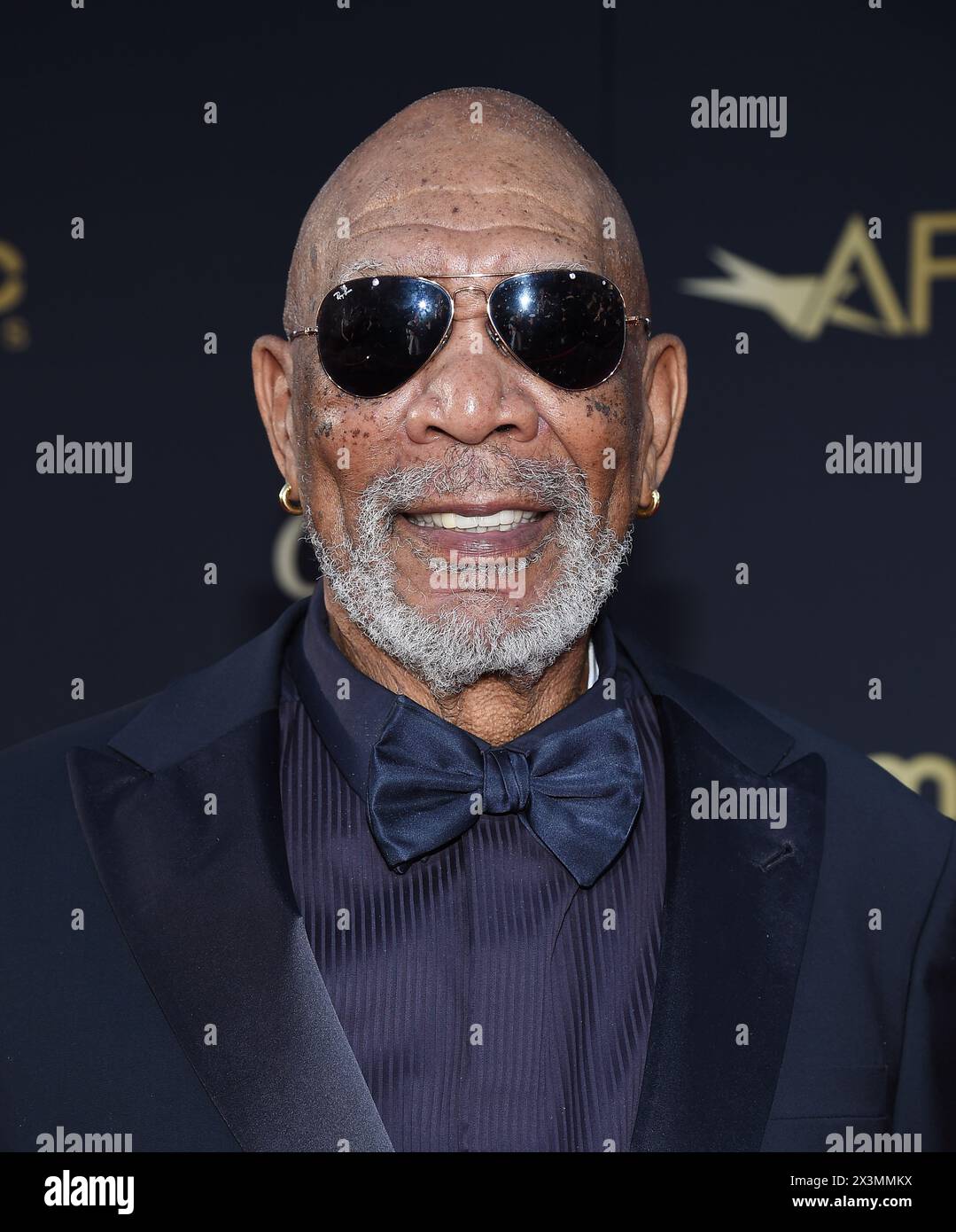 Hollywood, Stati Uniti. 27 aprile 2024. Morgan Freeman arriva all'AFI Life Achievement Award Gala Tribute a Nicole Kidman al Dolby Theatre il 27 aprile 2024 a Hollywood, CALIFORNIA. © Lisa OConnor/AFF-USA.com credito: AFF/Alamy Live News Foto Stock