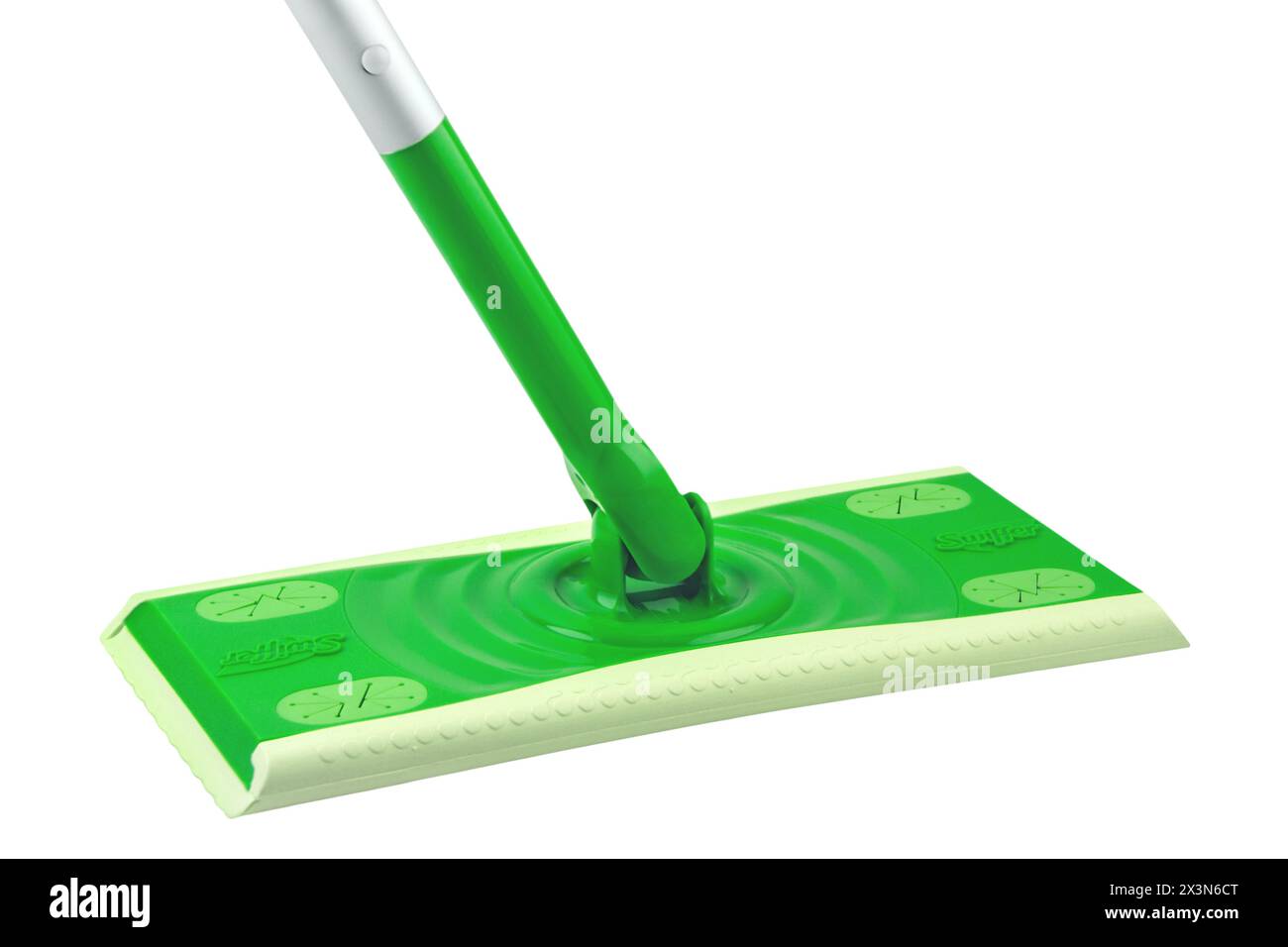 Amburgo, Germania - aprile 26 2024: Swiffer Wet Dry Kit detergente per pavimenti isolato su sfondo bianco Foto Stock