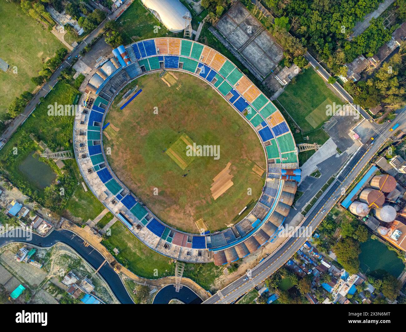Lo stadio Zahur Ahmed Chowdhury è uno dei più grandi stadi internazionali di cricket di Chittagong, Bangladesh. Foto Stock