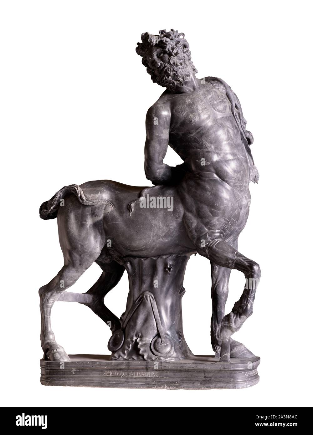 L'Old Centaur, scultura in marmo grigio-nero adrianico di un centauro basato su modelli ellenistici, trovata nella Villa Adriana a Tivoli Foto Stock L'Old Centaur, scultura in marmo grigio-nero adrianico di un centauro basato su modelli ellenistici, trovata nella Villa Adriana a Tivoli Foto Stock