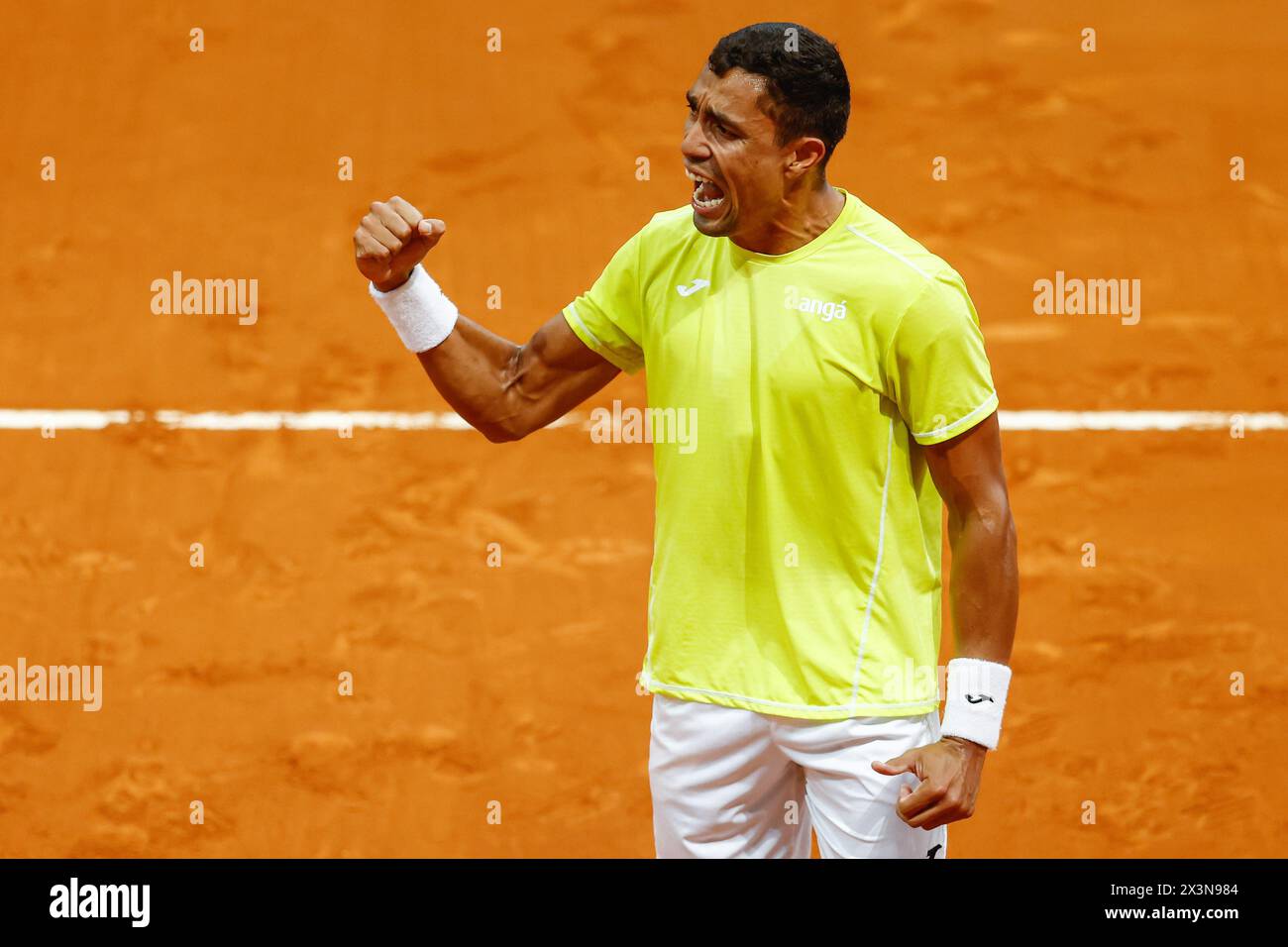 Il brasiliano Thiago Monteiro festeggia dopo aver vinto contro la