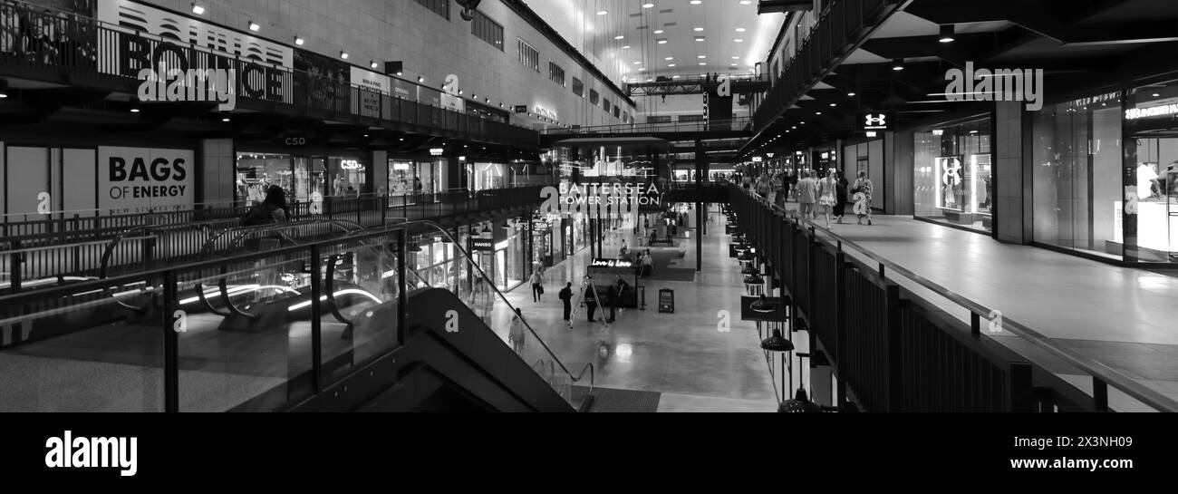 L'Interior turbine Hall della centrale elettrica di Battersea, Battersea, Londra, Inghilterra Foto Stock