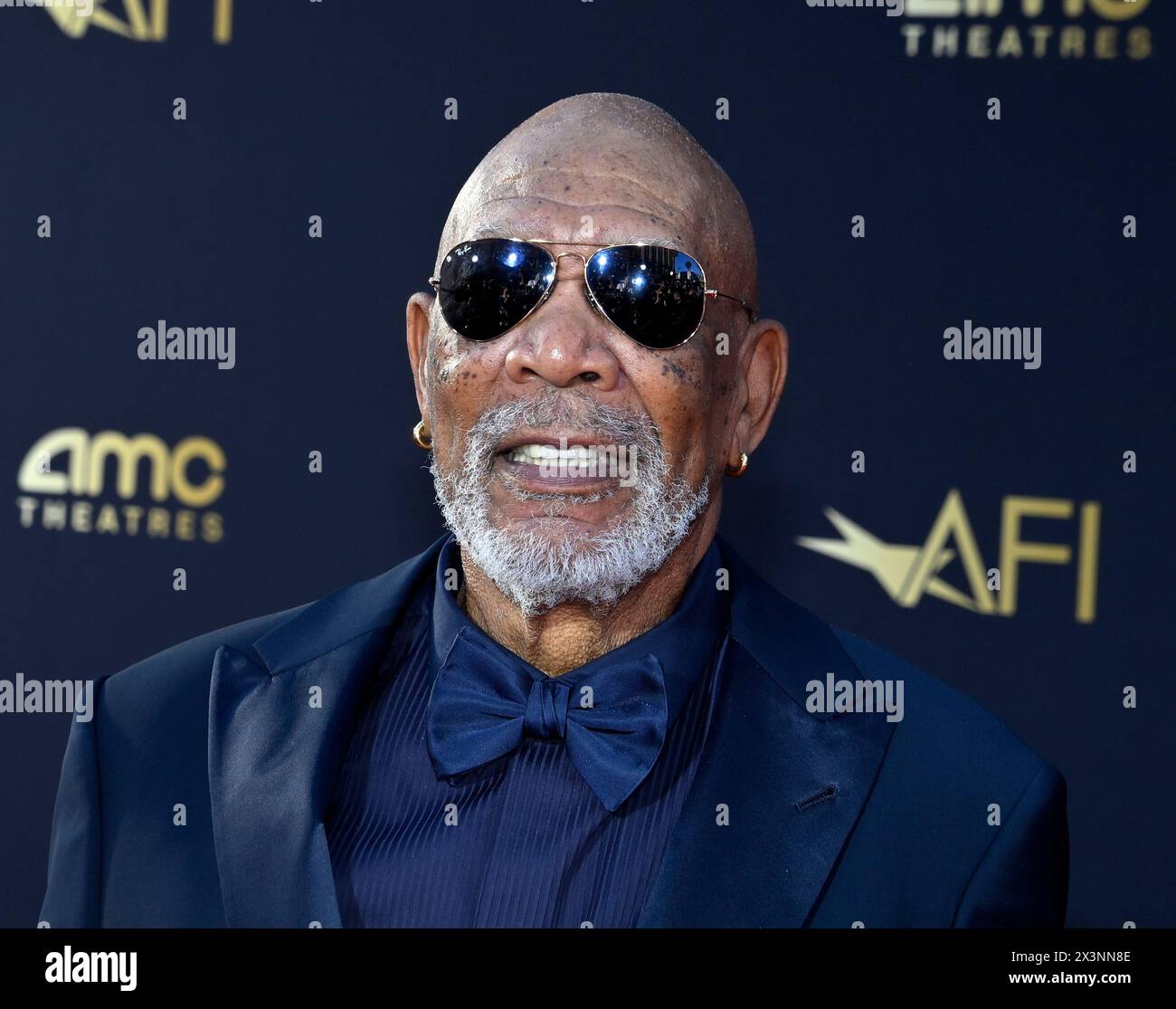 Los Angeles, Stati Uniti. 27 aprile 2024. Morgan Freeman partecipa al 49° gala tributo all'AFI Lifetime Achievement Award in onore di Nicole Kidman al Dolby Theatre nella sezione Hollywood di Los Angeles sabato 27 aprile 2024. Foto di Jim Ruymen/UPI credito: UPI/Alamy Live News Foto Stock