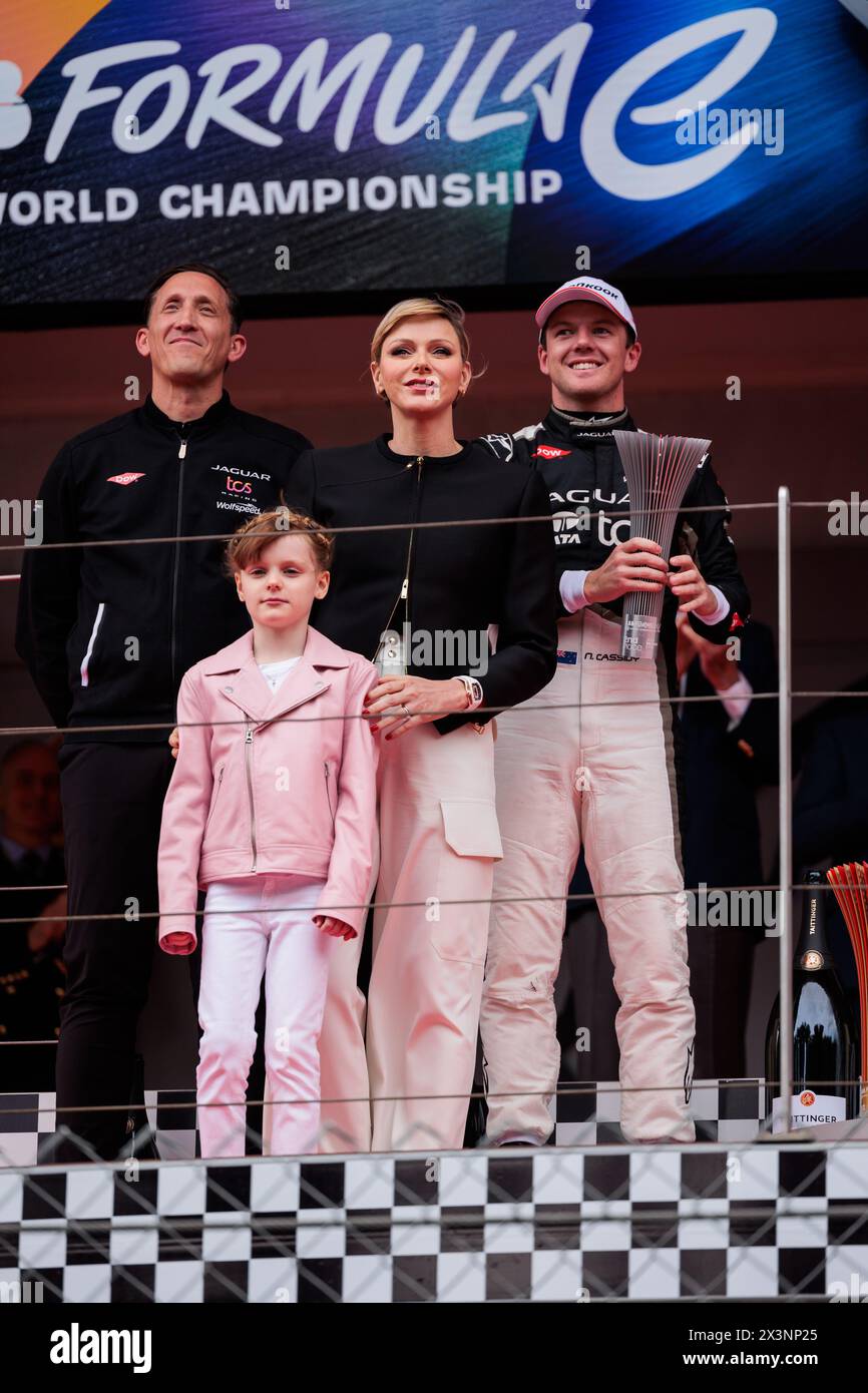 Charlene de Monaco, Ritratto, BARCLAY James, Panasonic Jaguar Racing Team Director, Ritratto CASSIDY Nick (nzl), Jaguar TCS Racing, Jaguar i-Type 6, Ritratto sul podio durante l'ePrix di Monaco 2024, 6° incontro del Campionato del mondo ABB FIA Formula e 2023-24, sul circuito di Monaco dal 25 al 27 aprile 2024 a Monaco Foto Stock