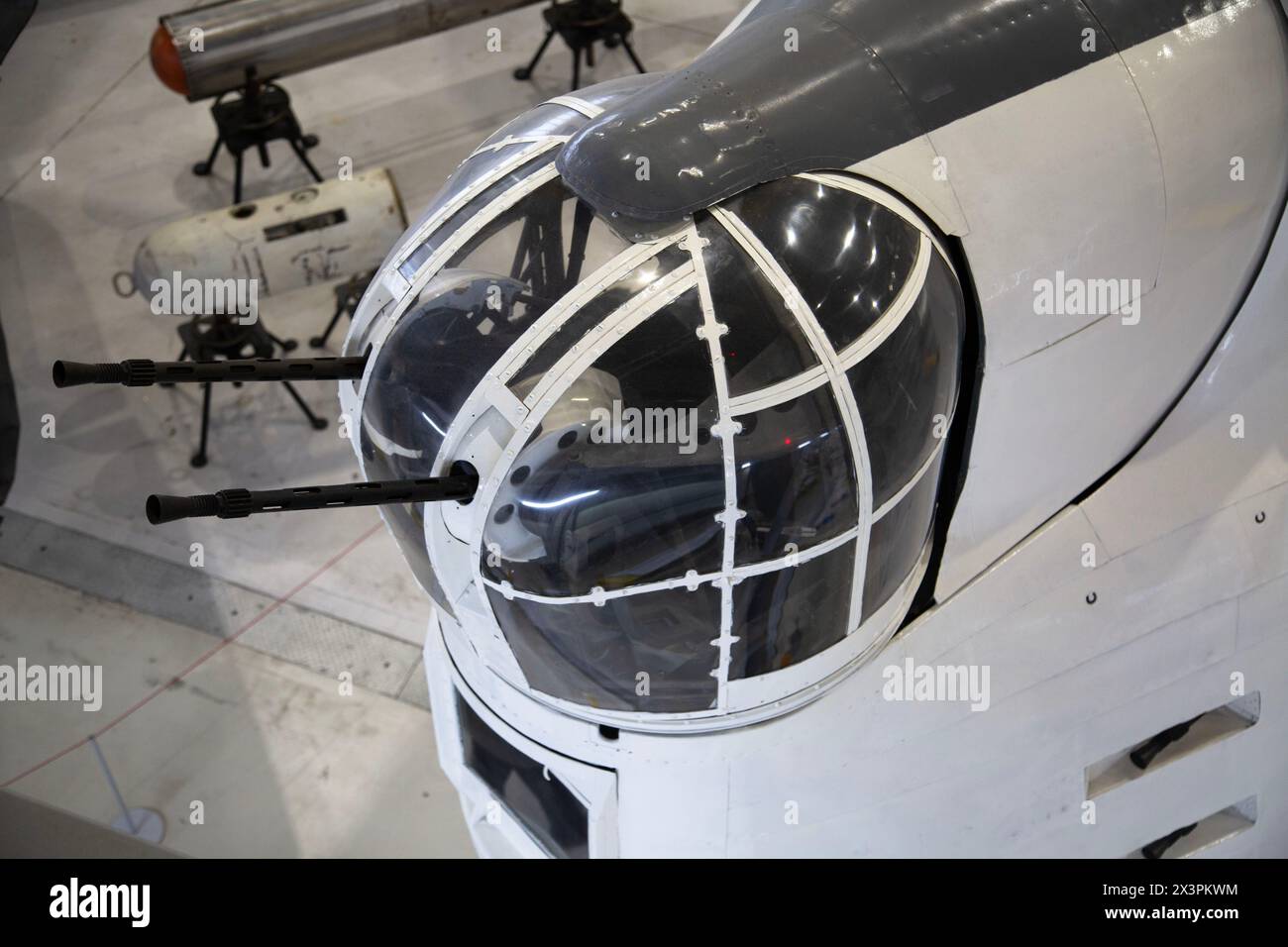 Torretta nasale di un Sunderland corto S.25, ML796. Un bombardiere di pattuglia idrovolante britannico per la Royal Air Force nella seconda guerra mondiale. Foto Stock