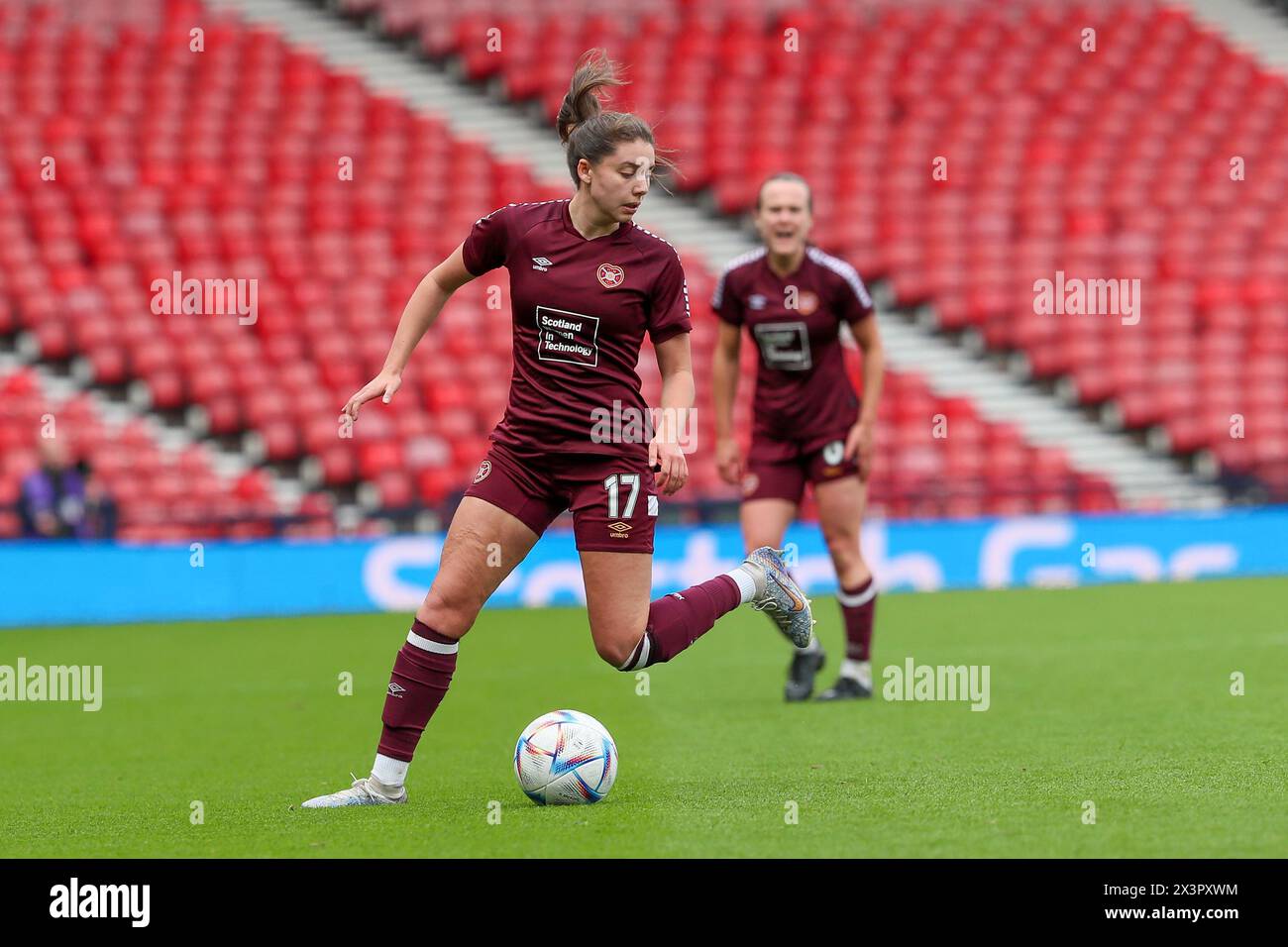 Glasgow, Regno Unito. 28 aprile 2024. Gli Spartans giocano il cuore del Midlothian all'Hampden Park, Glasgow, Scozia, Regno Unito, nella semifinale della Women's Scottish Cup. Il vincitore di questa partita affronterà i Rangers nella finale di sabato 25 maggio ad Hampden Park. Crediti: Findlay/Alamy Live News Foto Stock