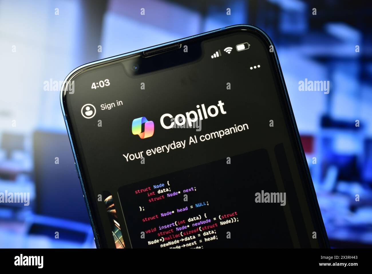 Nuova Delhi, India 28 aprile 2024 :- Copilot su smartphone, applicazione ai di miscrosoft Foto Stock