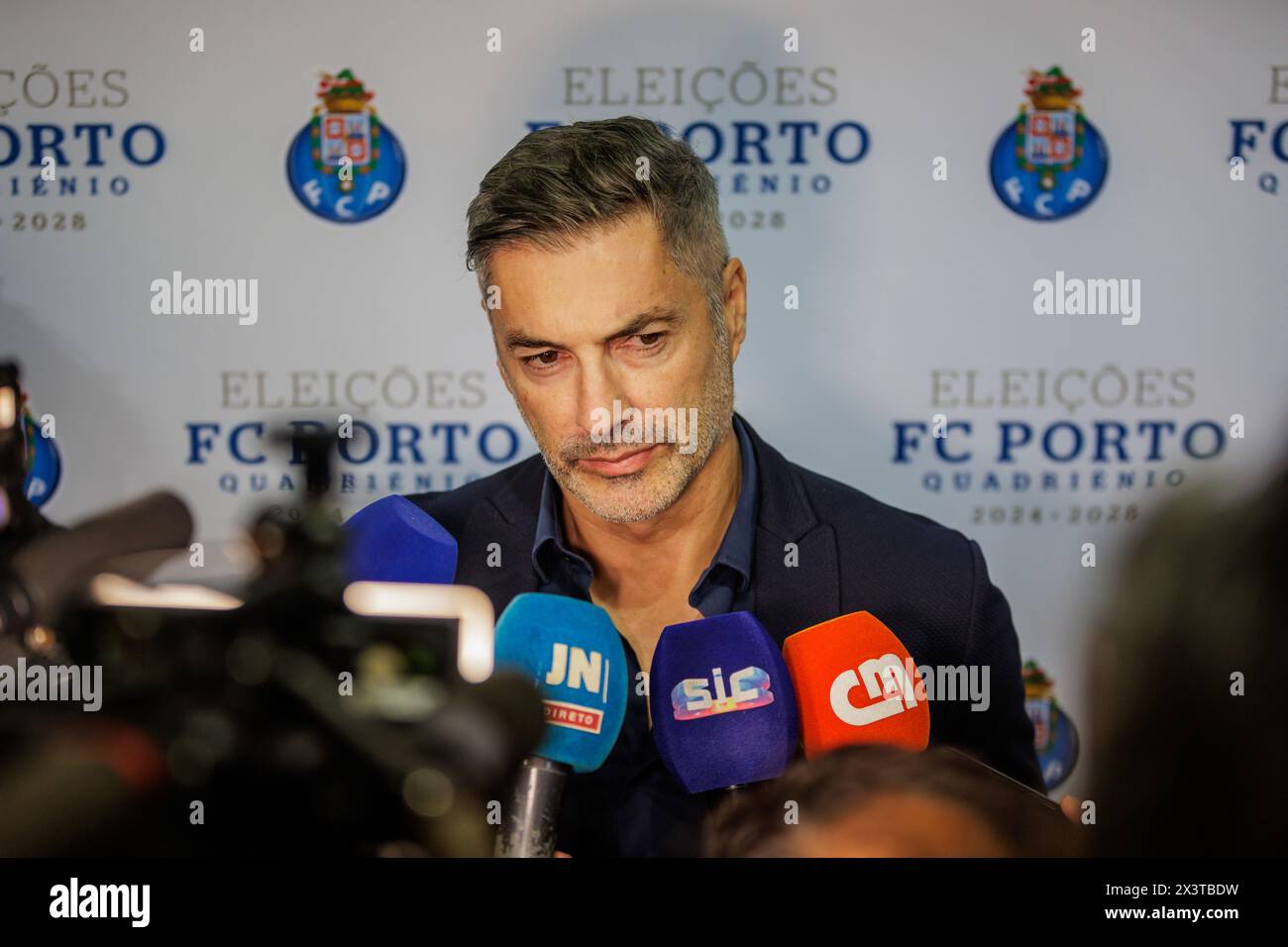 Porto, Portogallo. 27 aprile 2024. Porto, 04/27/2024 - elezioni per la presidenza del Futebol Clube do Porto a Estádio do Dragão. Vitor Baía (Miguel Pereira/Global Imagens) credito: Atlantico Press/Alamy Live News Foto Stock