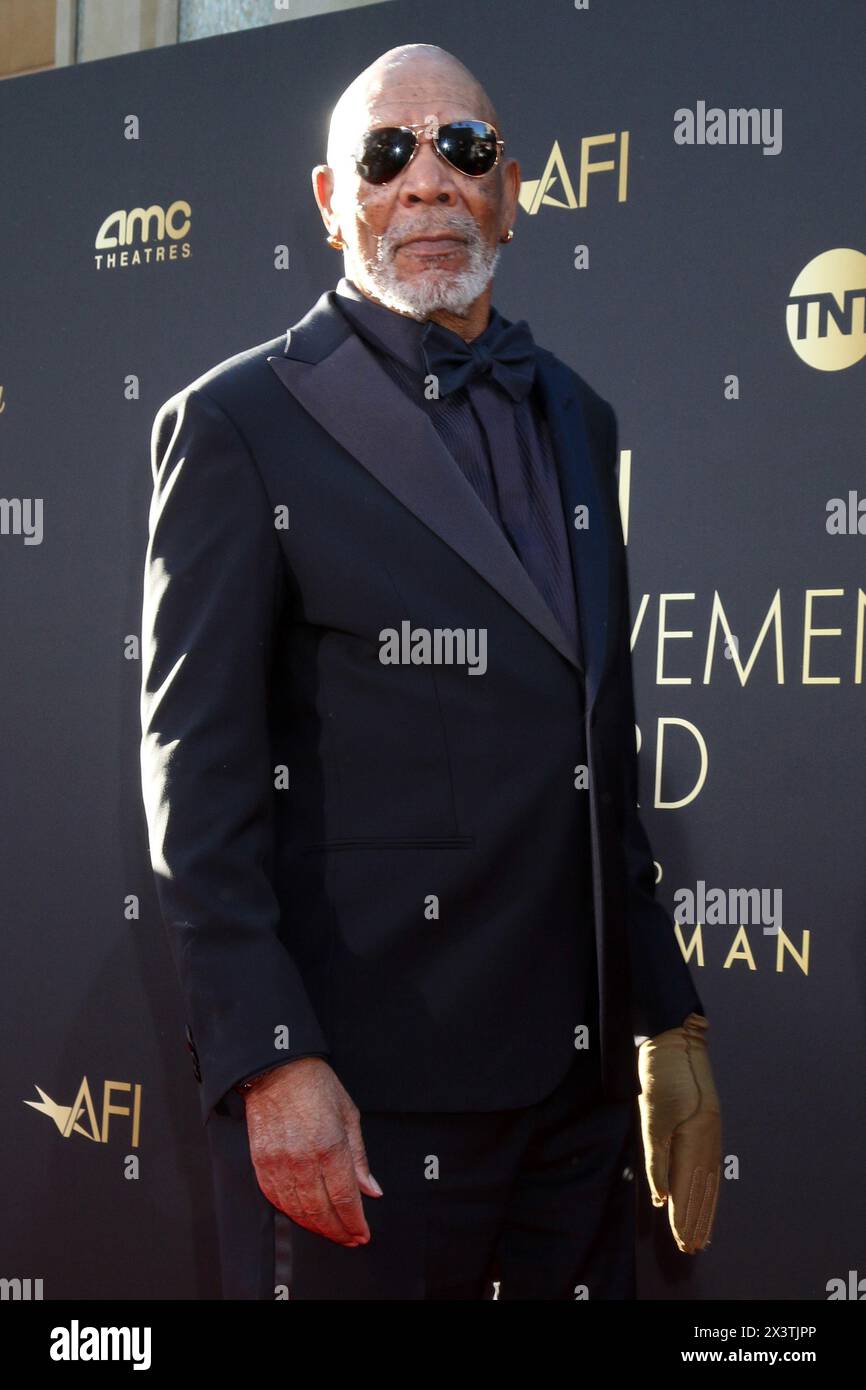 27 aprile 2024, Los Angeles, CA, Stati Uniti: LOS ANGELES - APR 27: Morgan Freeman agli AFI Lifetime Achievement Awards IHO Nicole Kidman al Dolby Theater il 27 aprile 2024 a Los Angeles, CA (Credit Image: © Kay Blake/ZUMA Press Wire) SOLO USO EDITORIALE! Non per USO commerciale! Foto Stock