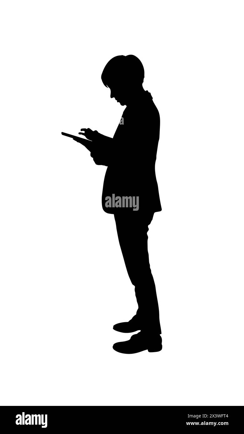 Sagoma di una persona in piedi che regge lo smartphone, il concetto utilizza una connessione intelligente mobile online, illustrazione vettoriale Illustrazione Vettoriale