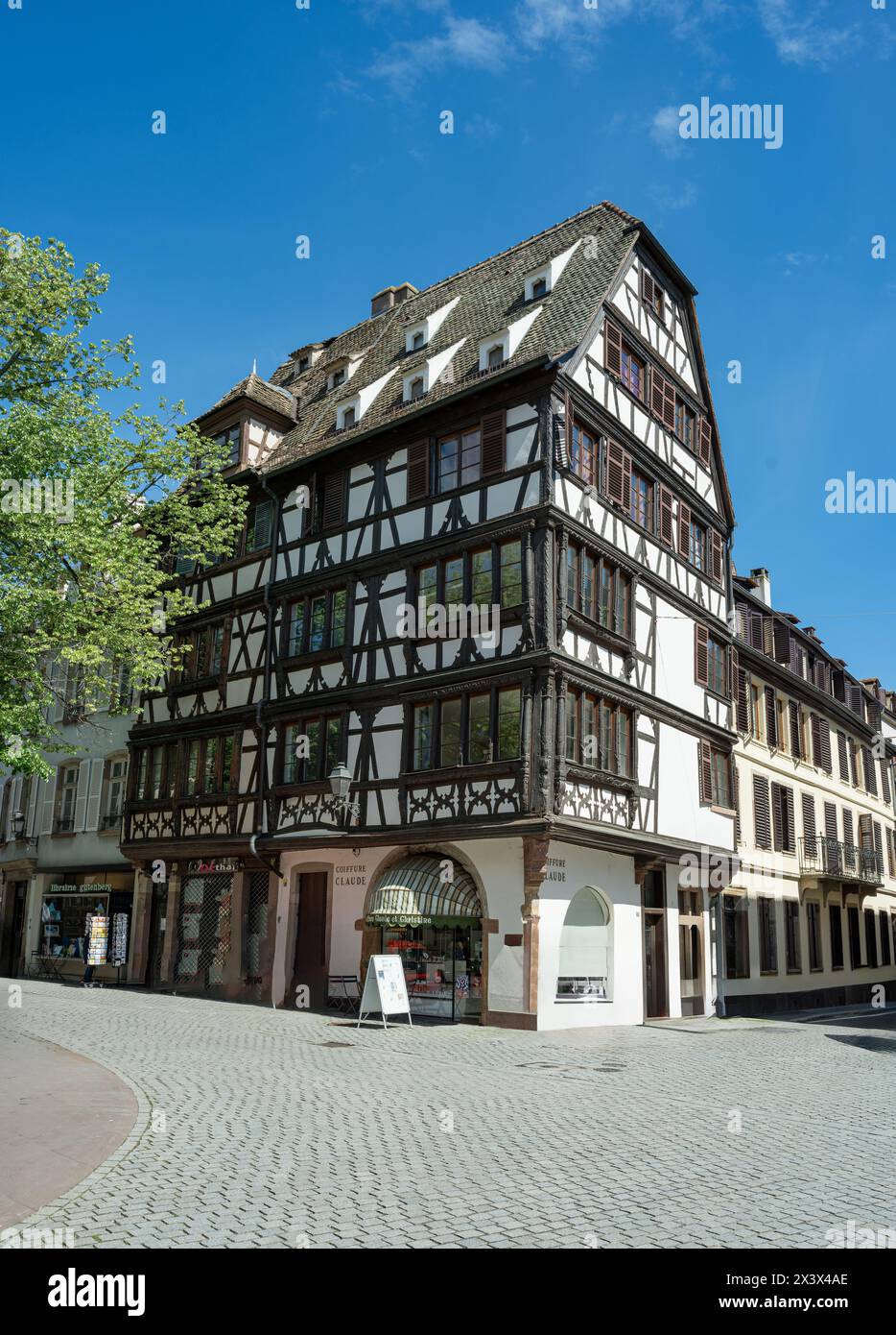 Strasburgo. Place Alexandre Bureau alias ROB. Posto romantico per mangiare e rilassarsi. Francia, Europa Foto Stock