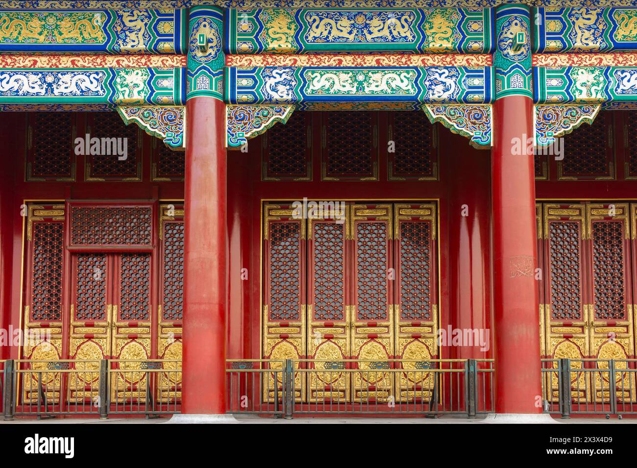 Decorazioni ornamentali trovate in un edificio nella città Proibita, Pechino, Cina. Foto Stock