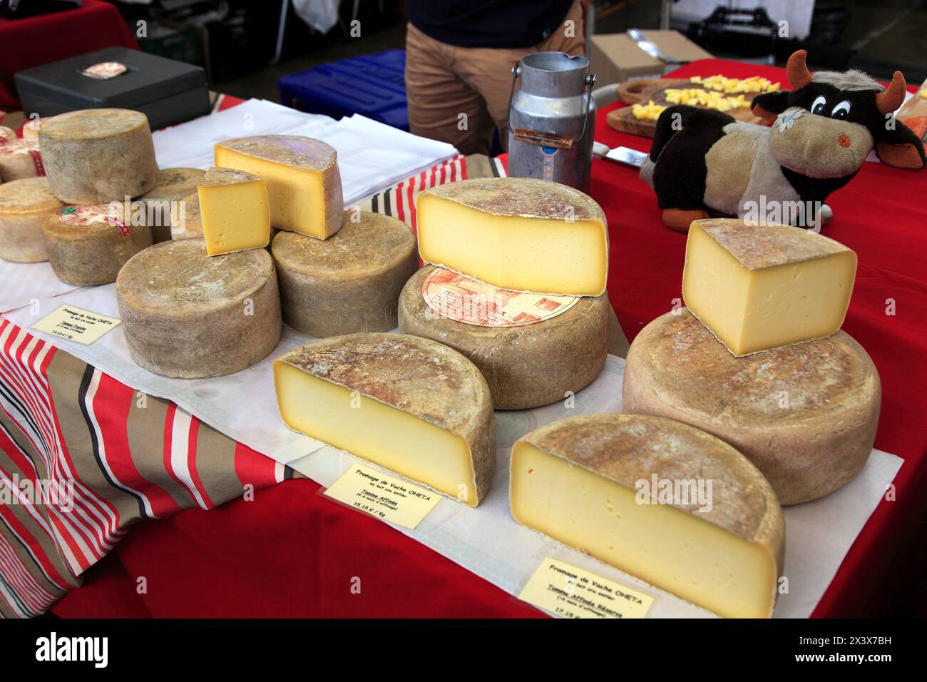 Francia, Nouvelle Aquitaine, Pyrenees atlantique (64), Paesi baschi francesi, Espelette, formaggio Foto Stock