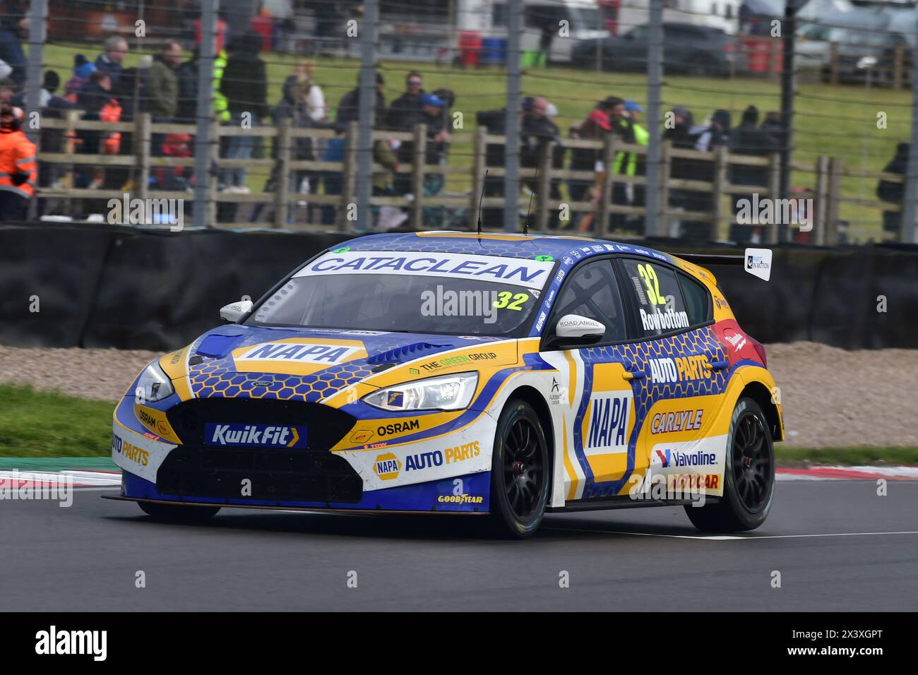 Daniel Rowbottom, Ford Focus ST, NAPA, gara 1, BTCC, British Touring Car Championship, gare di apertura della stagione 2024, Donington Park, Castle Donin Foto Stock