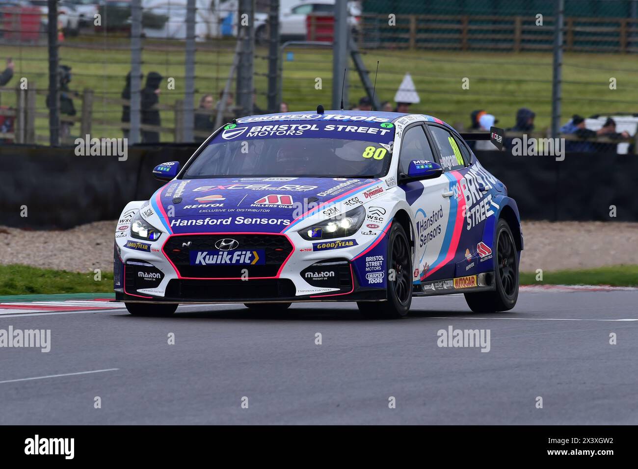 Tom Ingram, Hyundai i30N, Team Bristol Street Motors, gara 1, BTCC, British Touring Car Championship, gare di apertura della stagione 2024, Donington Par Foto Stock