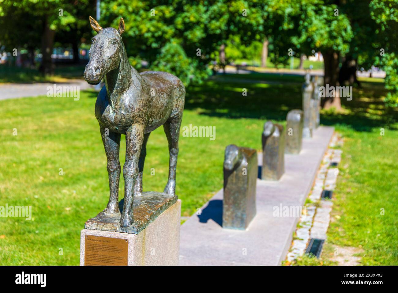 Europa, Scandinavia, Svezia... Vaestmanland. Vaesteras. Scultura di cavalli al parco Vasa, "Vasaparken" Foto Stock