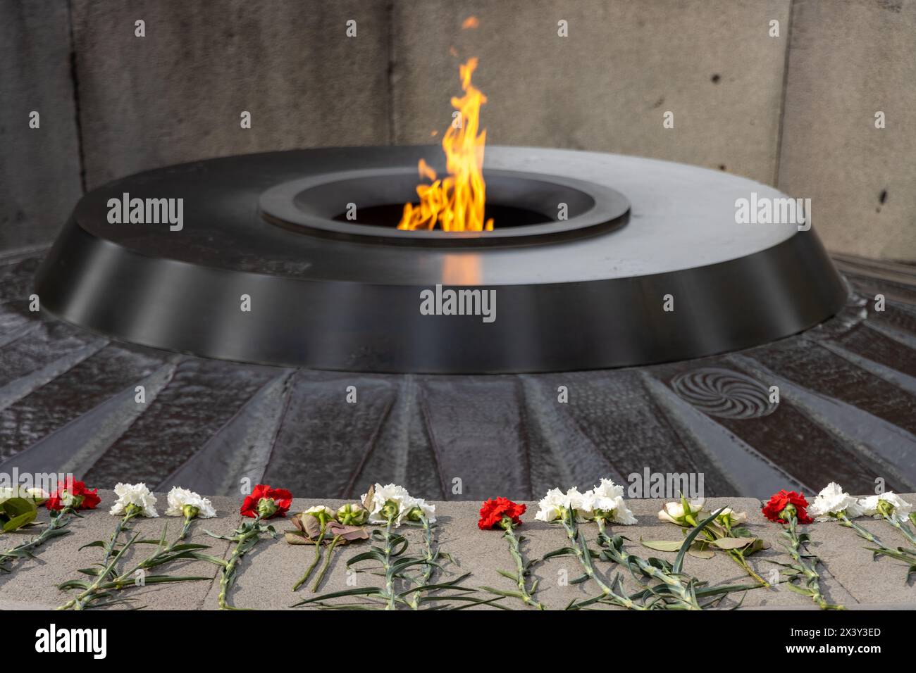 Memoriale del genocidio armeno. È un monumento costruito per il genocidio armeno commesso dall'Impero ottomano tra il 1915 e il 1923 Foto Stock