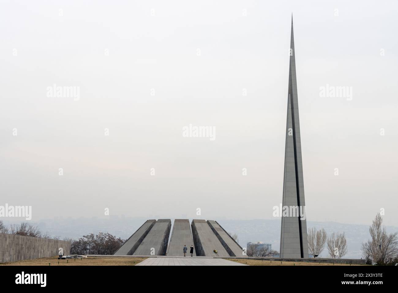 Memoriale del genocidio armeno. È un monumento costruito per il genocidio armeno commesso dall'Impero ottomano tra il 1915 e il 1923 Foto Stock