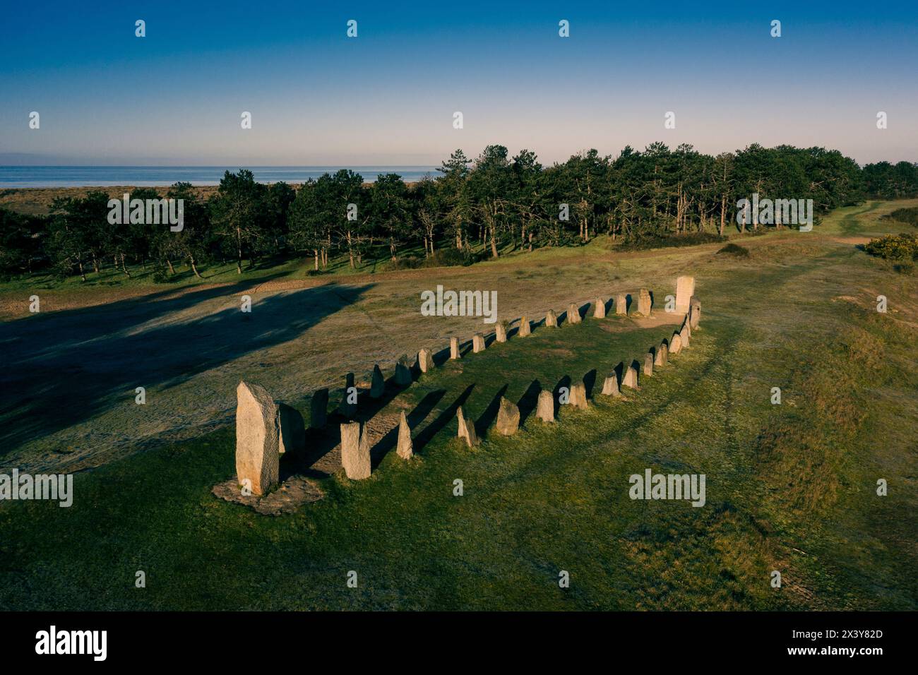 Francia, Manche, Cotentin. Agon-Coutainville, la pointe d'Agon. Monumento di Fernand Lechanteur Foto Stock