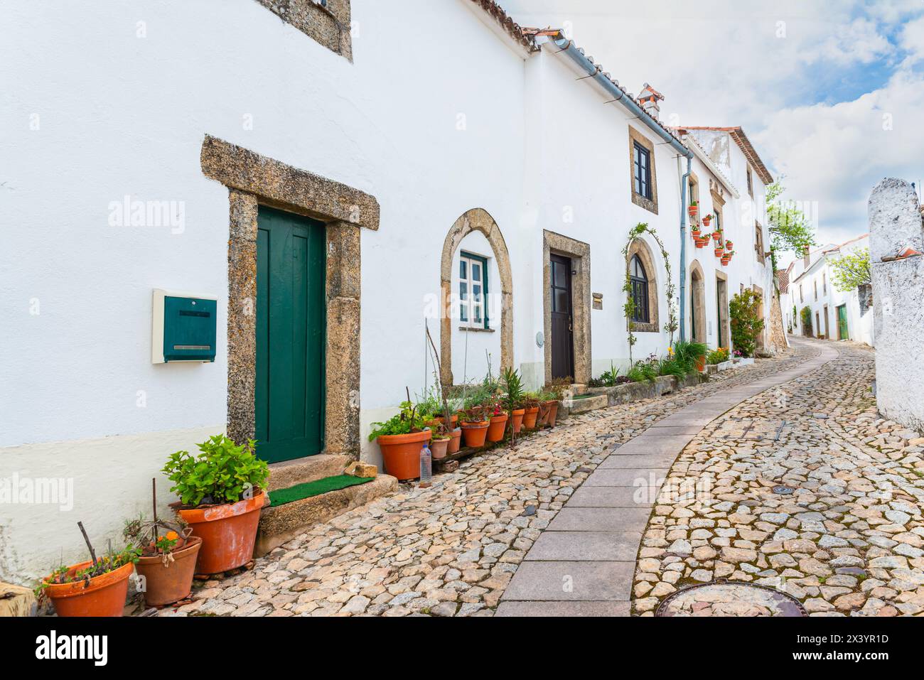 Strada nel tradizionale villaggio medievale Marvao Portogallo Foto Stock