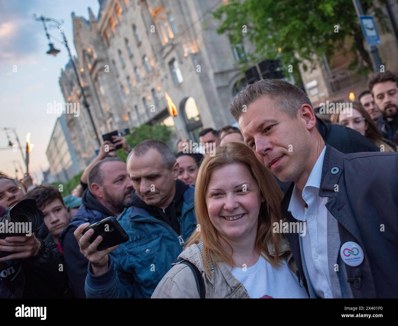 I nuovi conservatori di Peter Magyar, Budapest, Ungheria UNGARN, 26.04.2024, Budapest V. Bezirk. PÃ *** i nuovi conservatori di Peter Magyar, Budapest, UNGHERIA, 26 04 2024, Budapest V District PÃ Copyright: MartinxFejer/estost.net Fejer24042631 Foto Stock