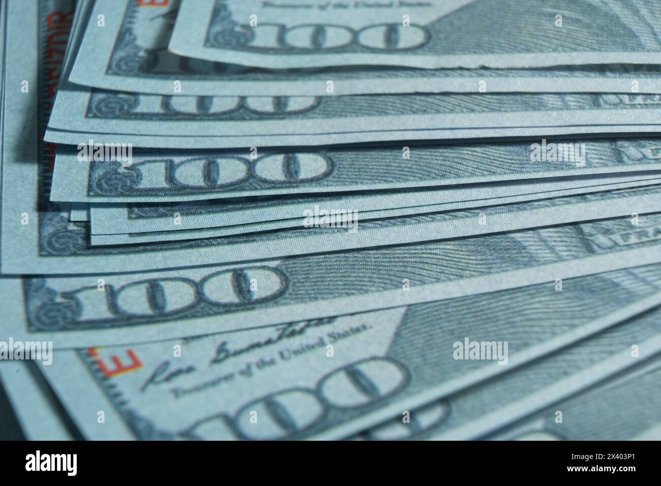 Cento dollari americani primo piano, denaro americano genuino con un valore nominale di cento dollari. Foto Stock