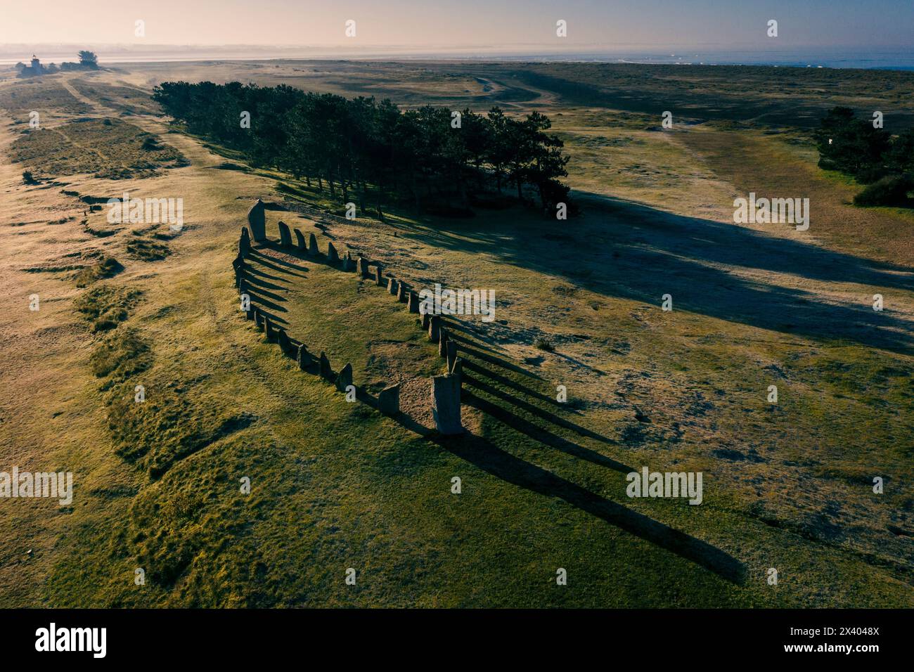 Francia, Manche, Cotentin. Agon-Coutainville, la pointe d'Agon. Monumento di Fernand Lechanteur Foto Stock