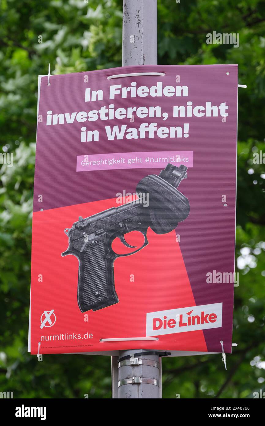 Manifesto elettorale di Die Linke per le elezioni europee del 9 giugno 2024 nel distretto di Colonia di Nippes Foto Stock