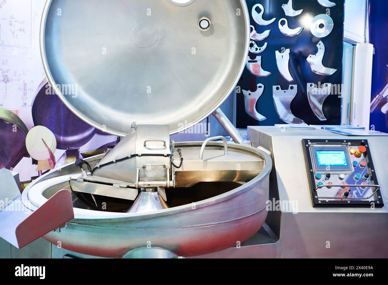 Ciotola cutter per la produzione di insaccati a base di carne tritata Foto Stock