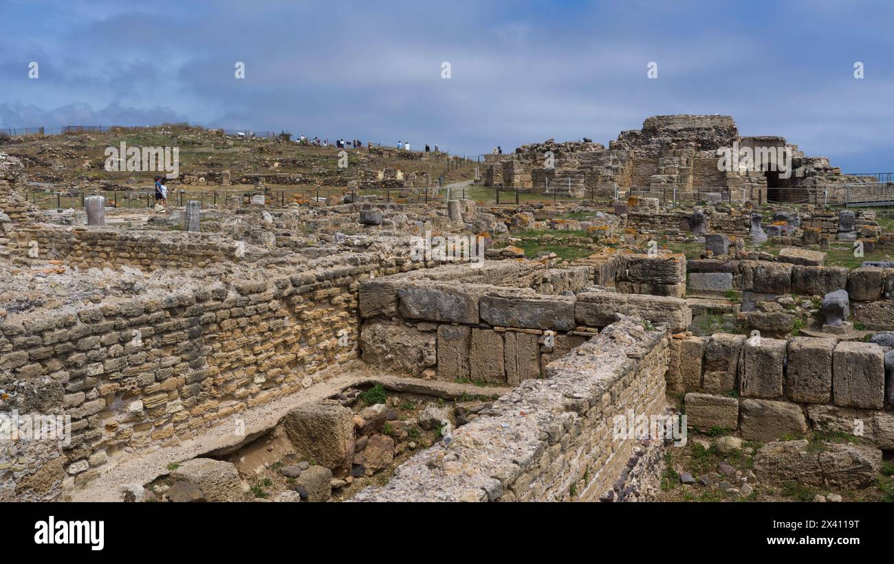 Rovine archeologiche di Nora. Nora è un'antica città pre-romana e romana su una penisola vicino a Pola; Pula, Cagliari, Italia Foto Stock